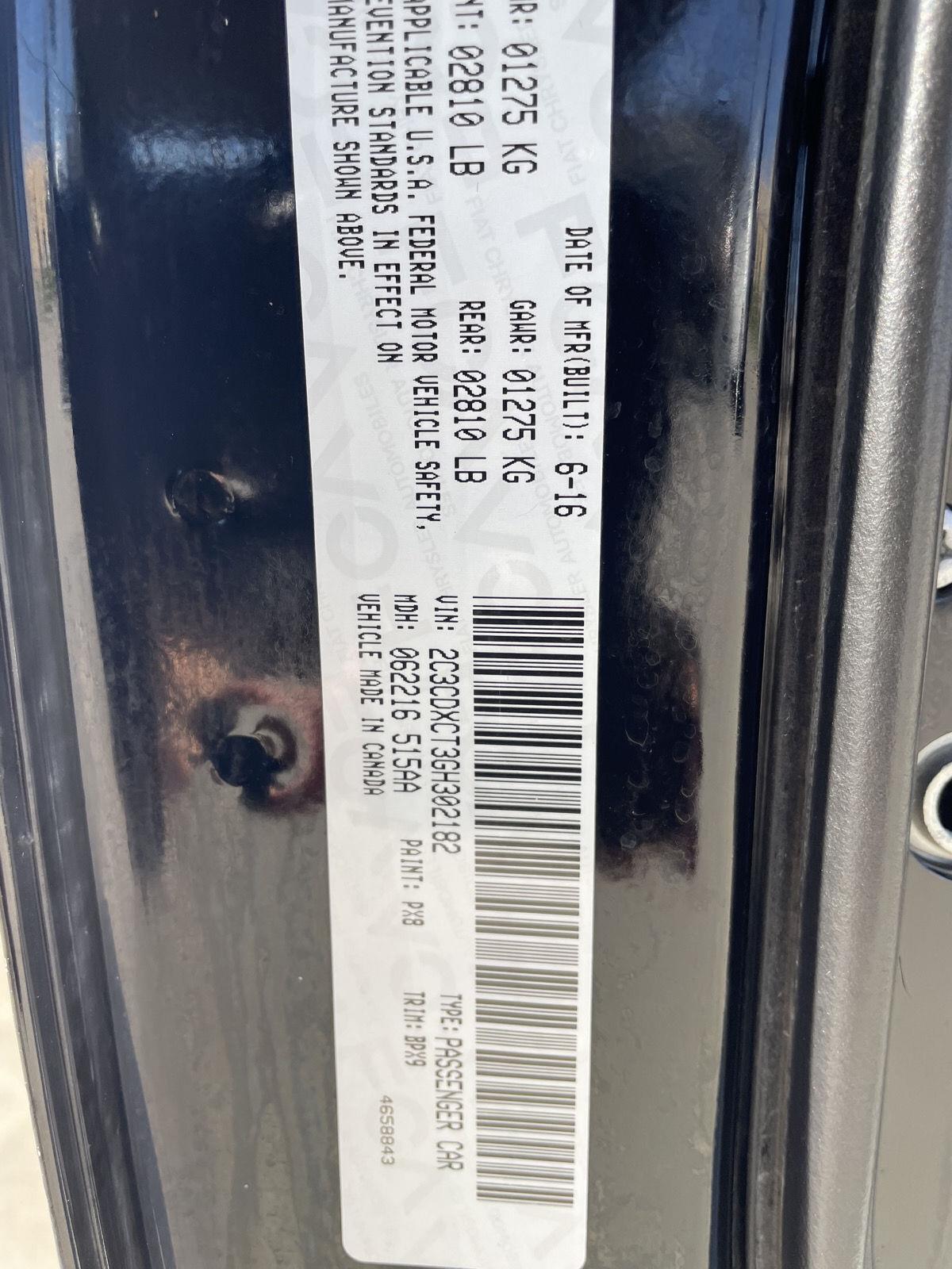 Vehicle photo 30