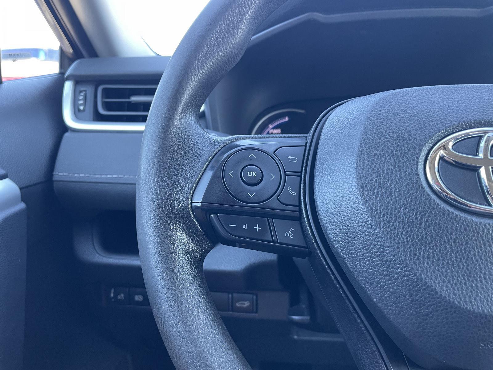 Vehicle photo 13