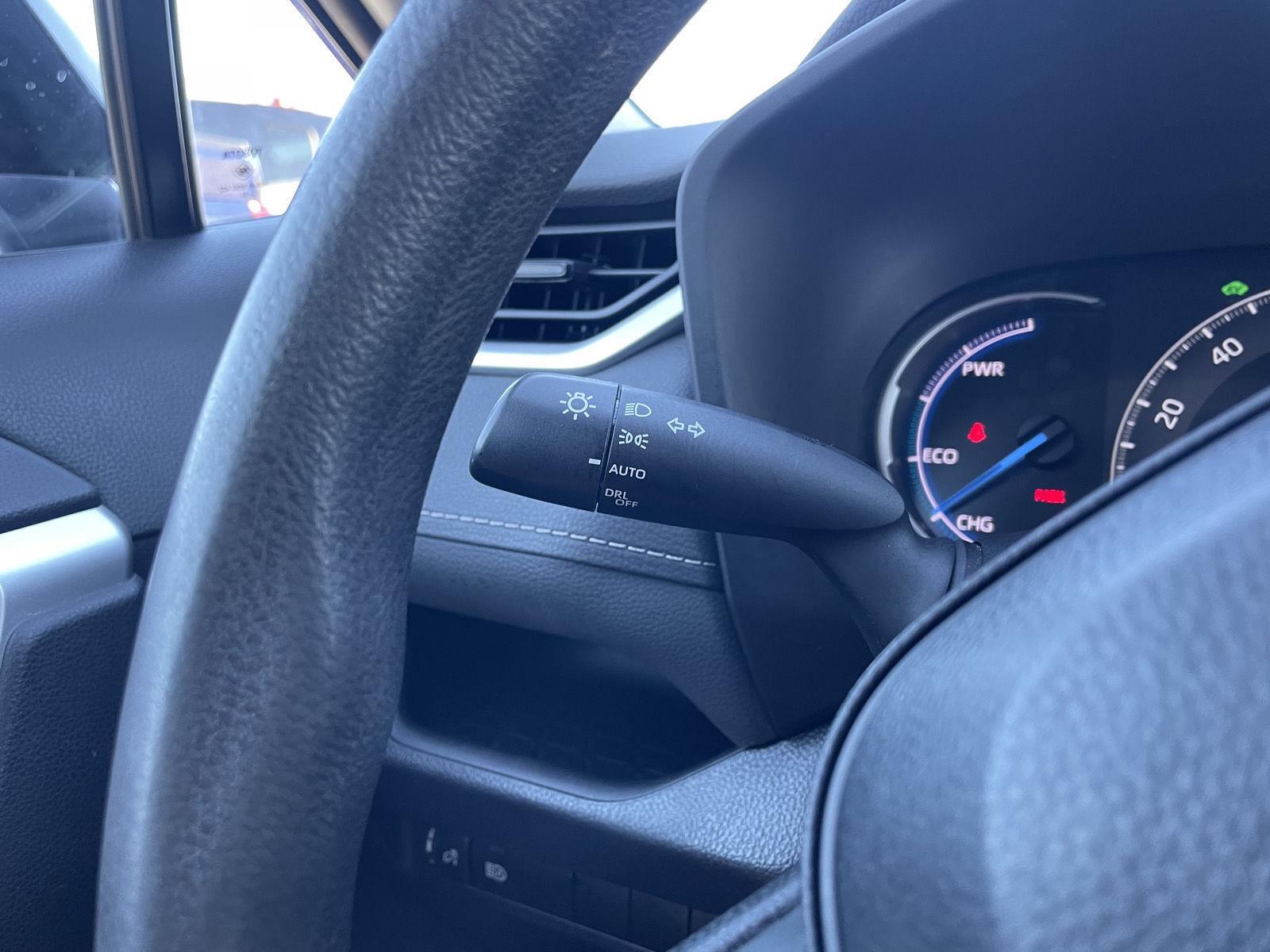 Vehicle photo 16