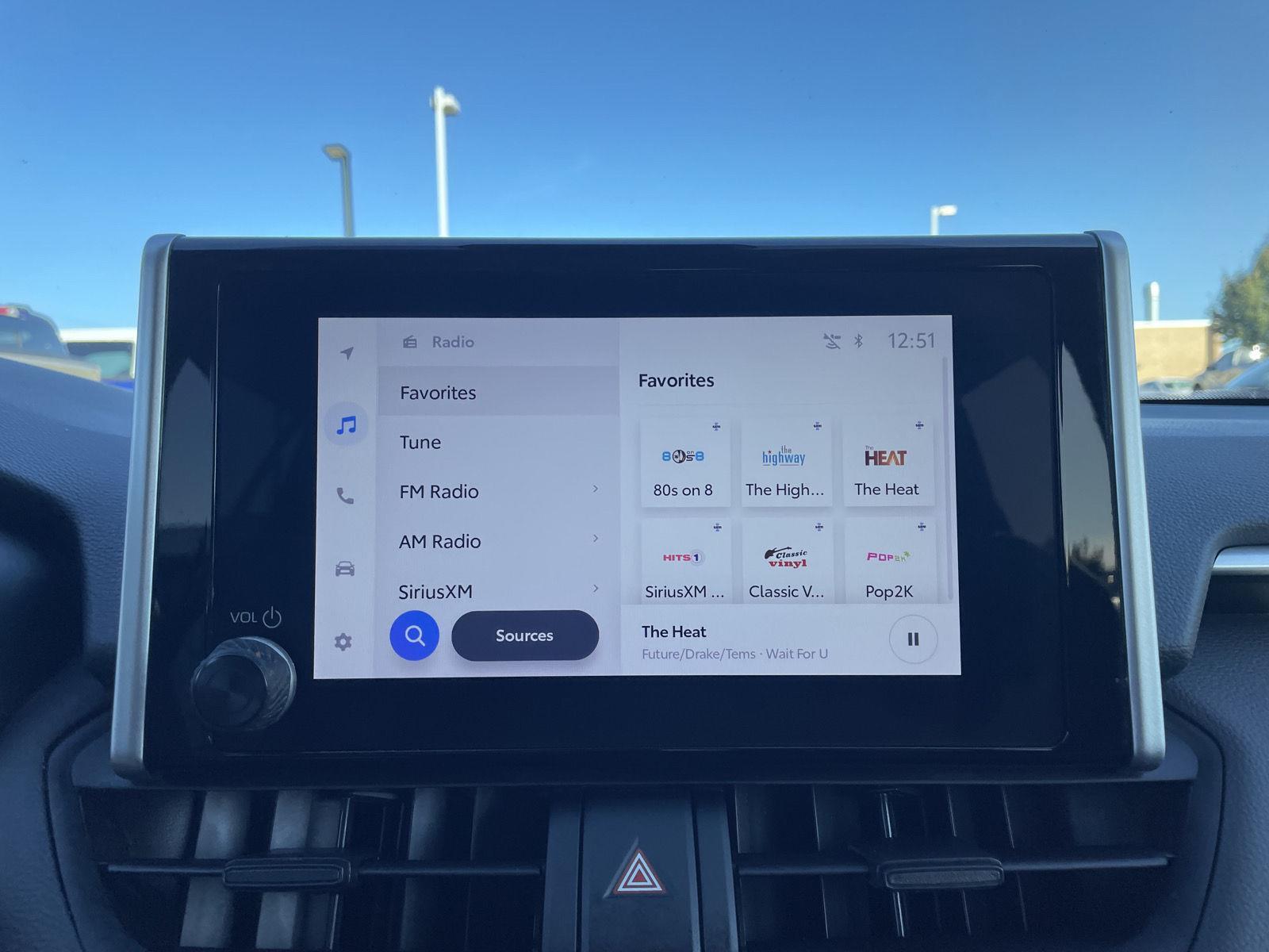 Vehicle photo 25