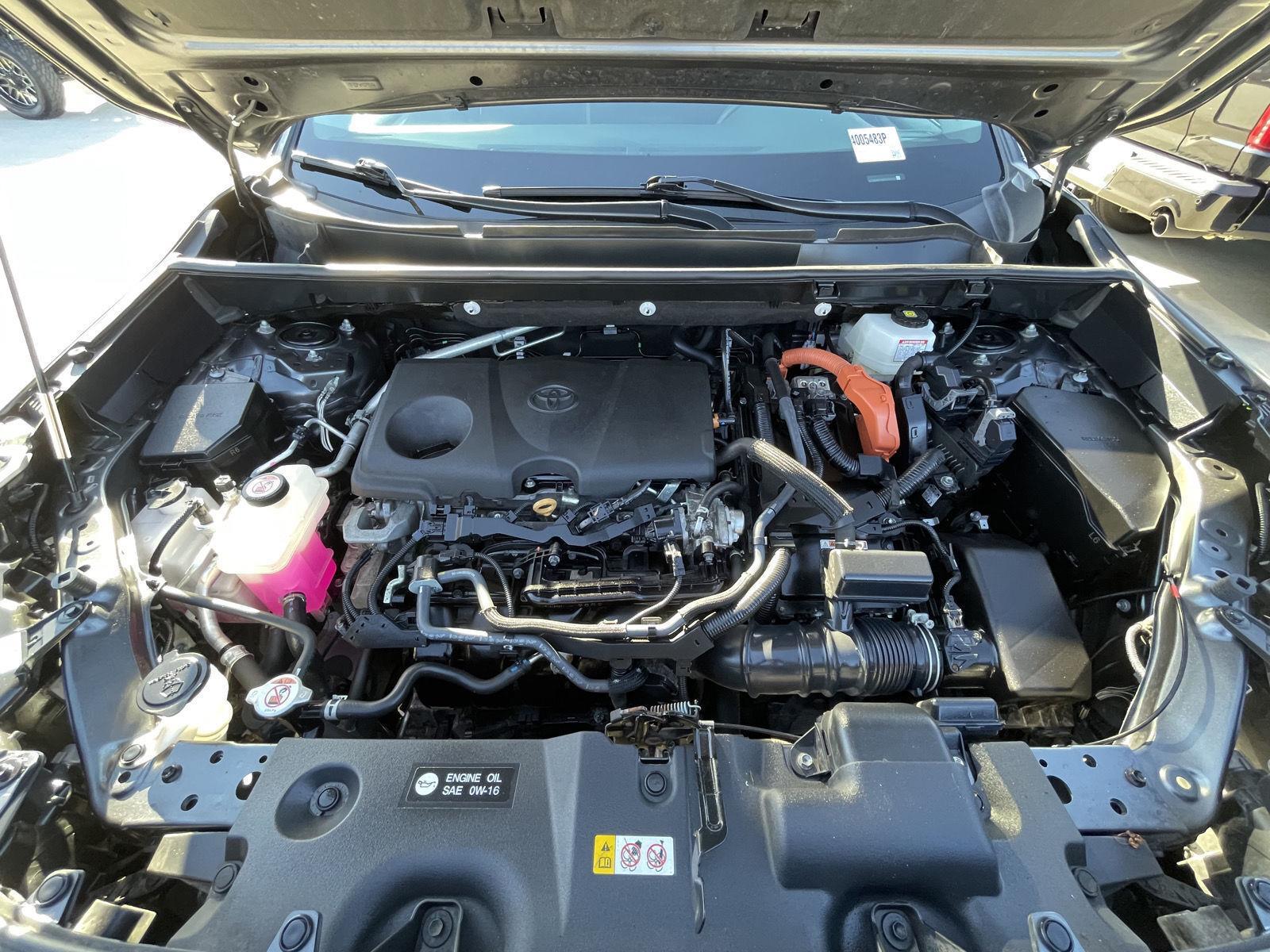 Vehicle photo 34