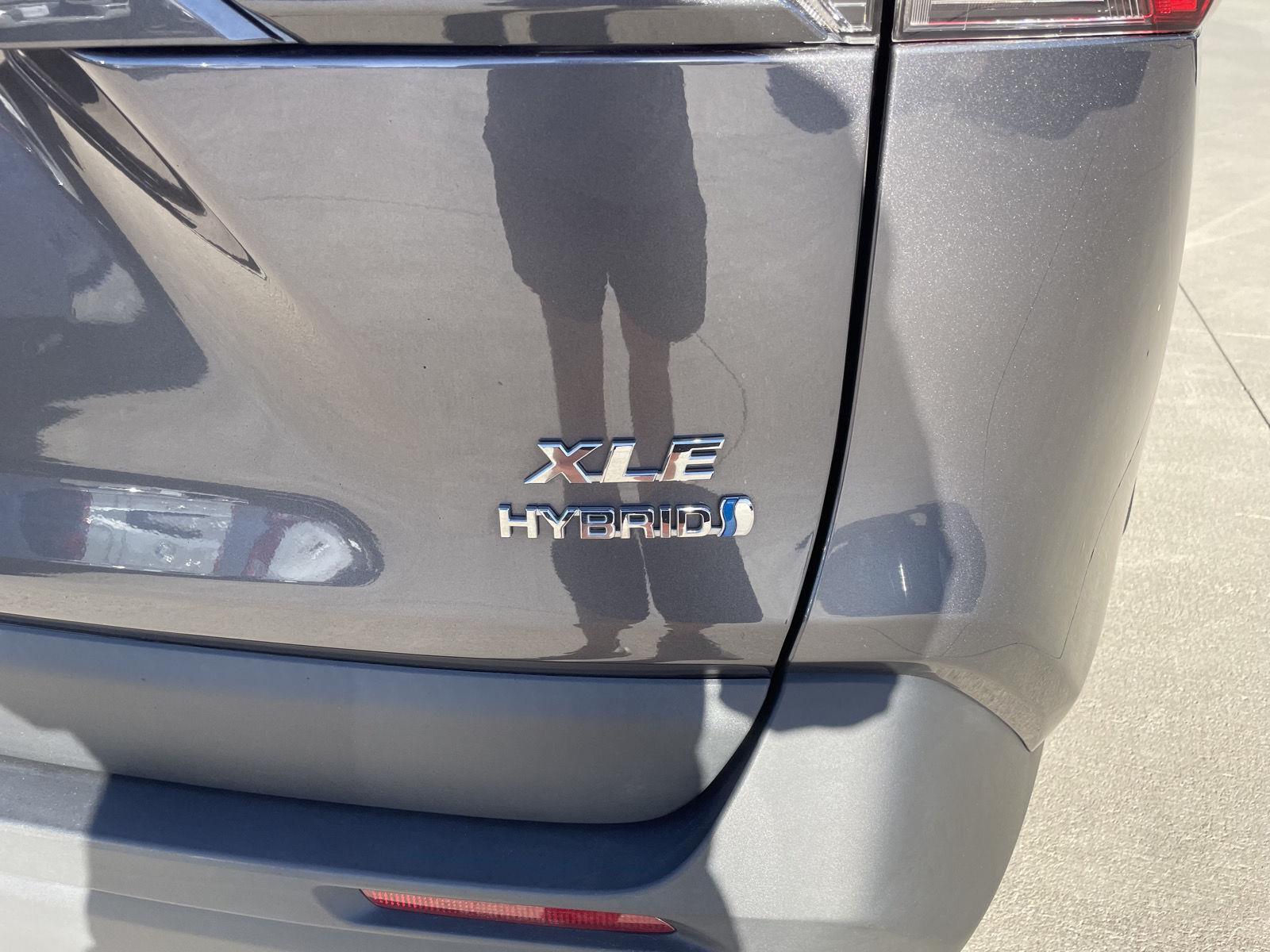 Vehicle photo 38