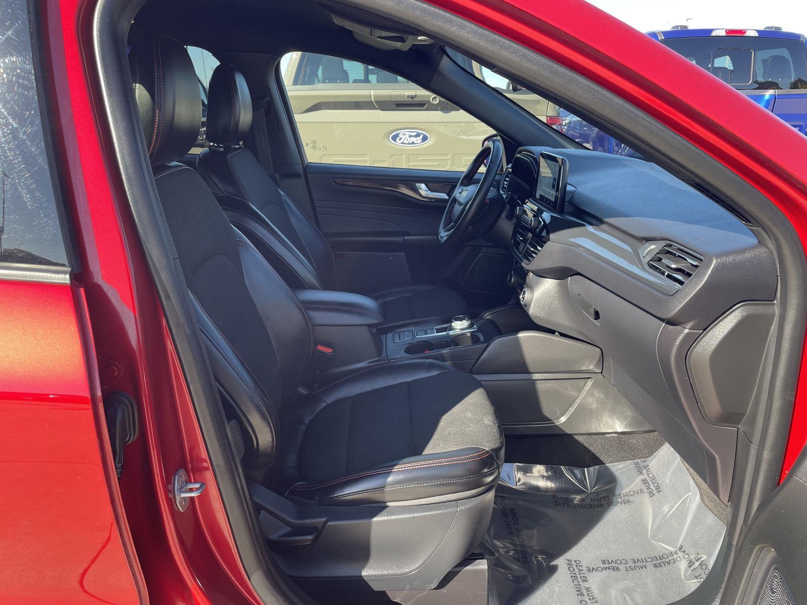 Vehicle photo 18