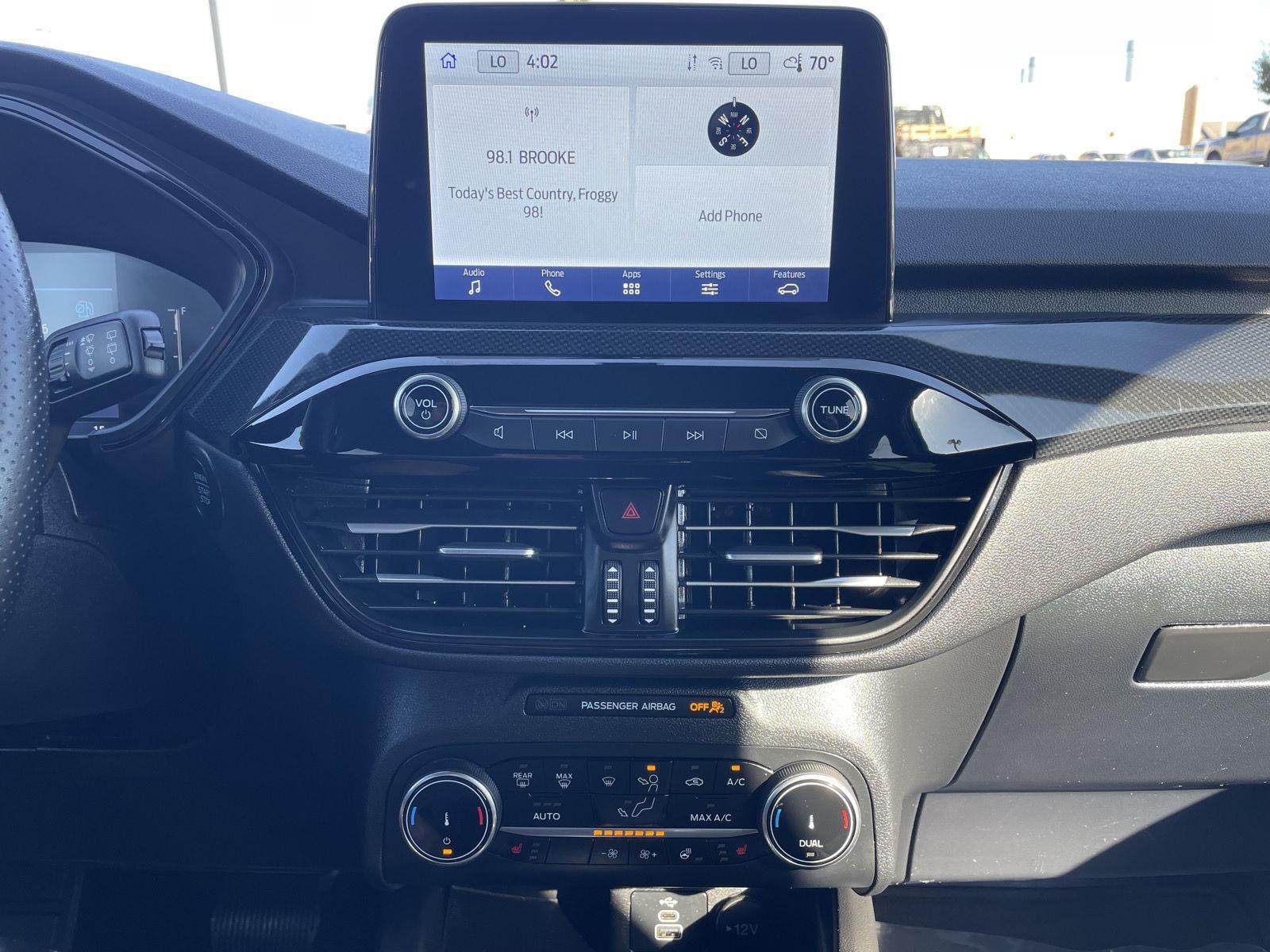 Vehicle photo 21