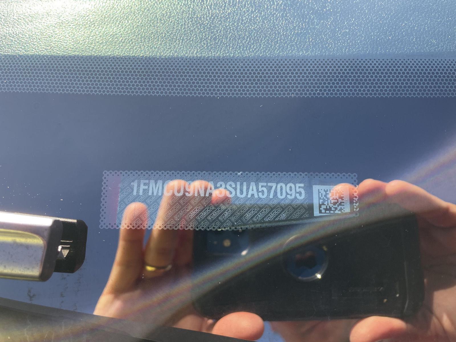 Vehicle photo 32