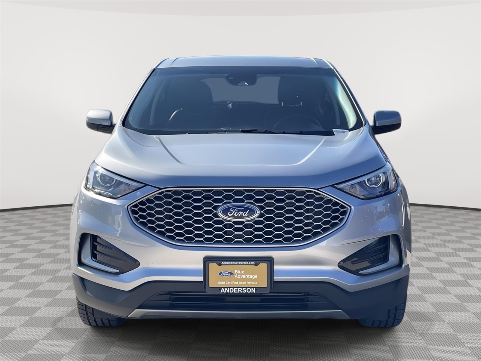 Vehicle photo 4