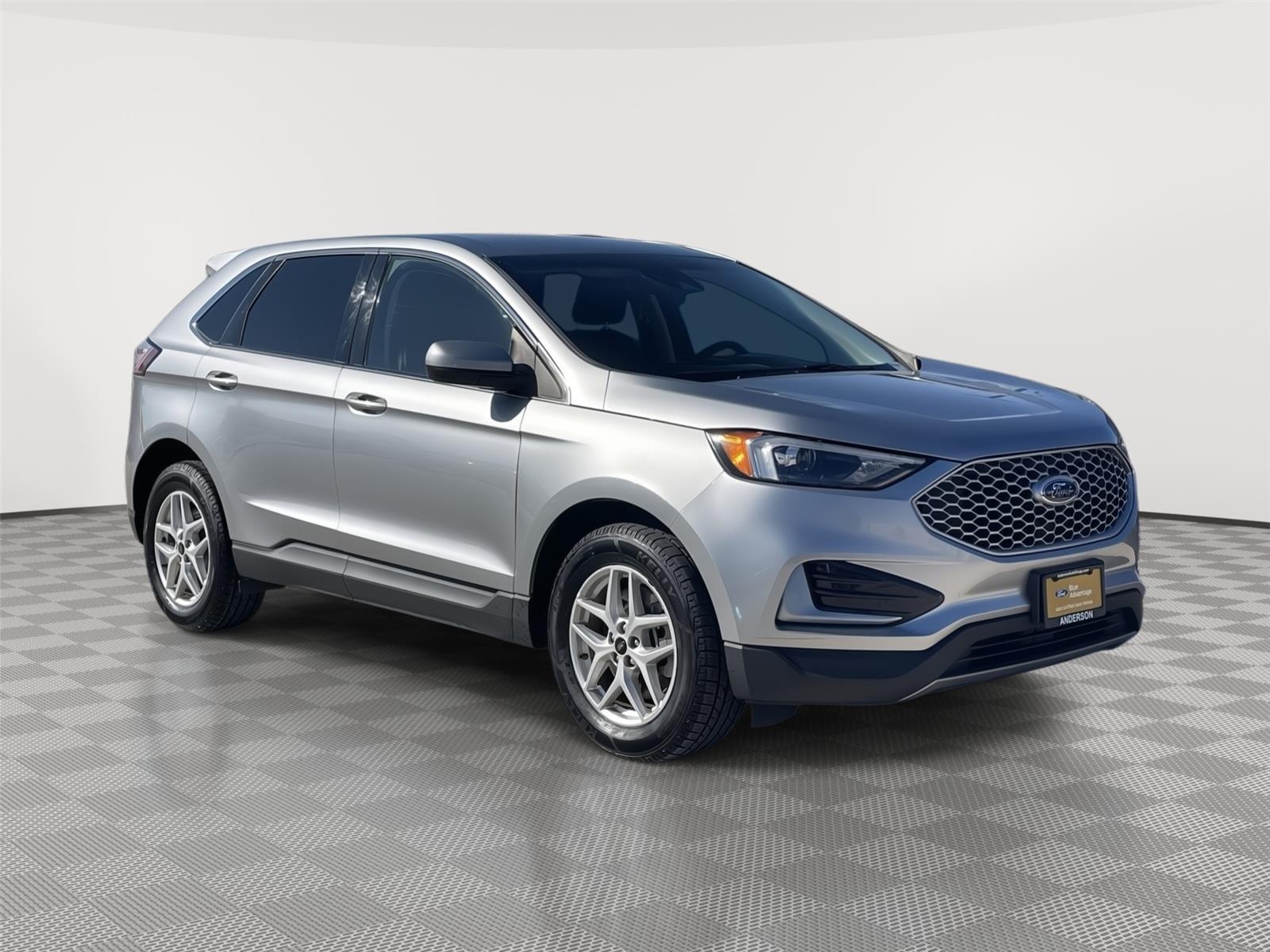 Vehicle photo 5