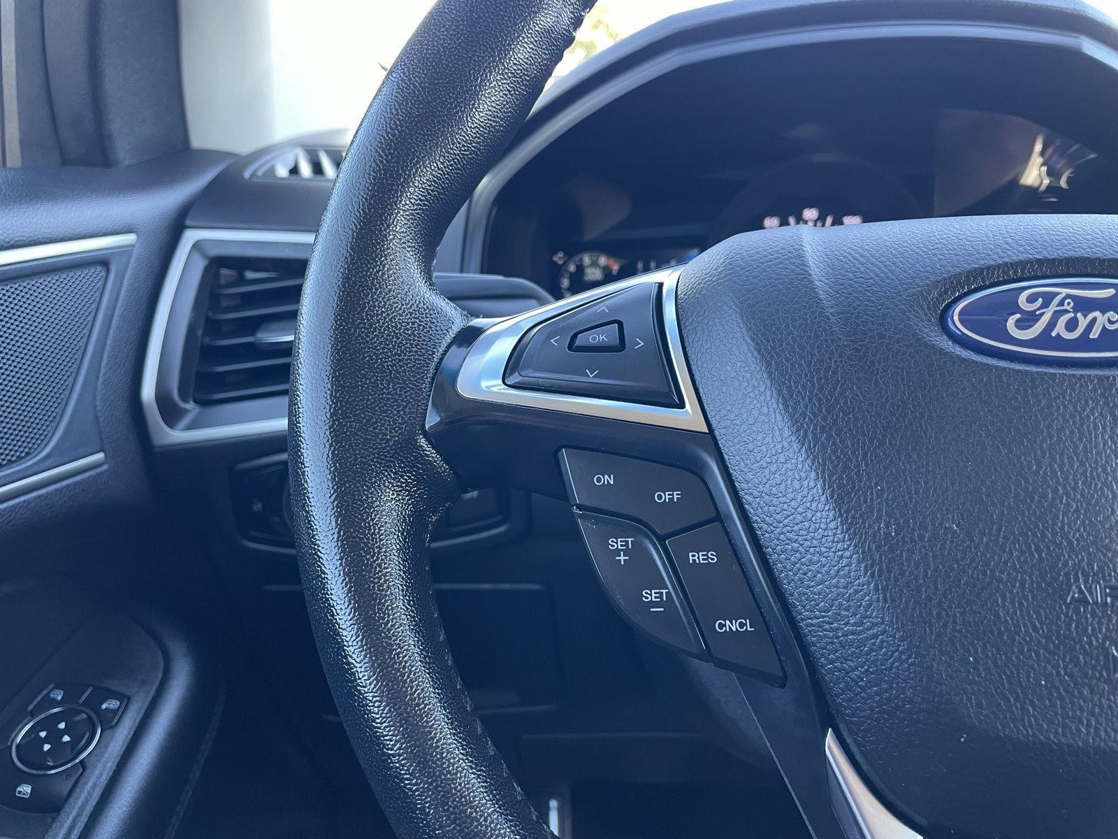 Vehicle photo 13