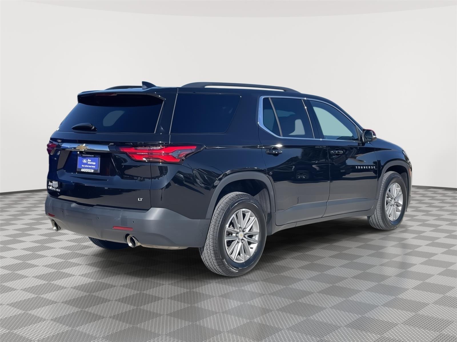 Vehicle photo 7