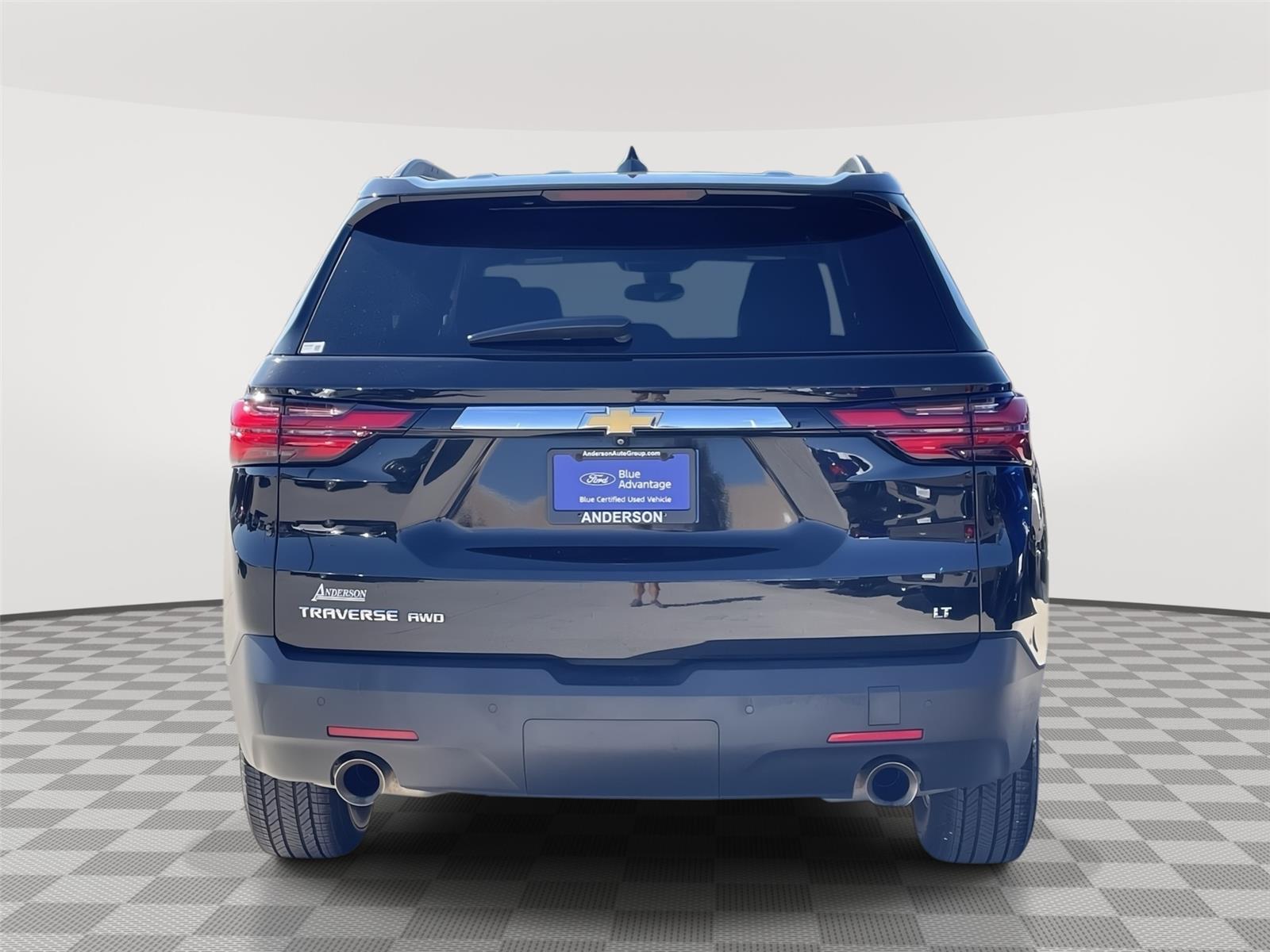 Vehicle photo 8