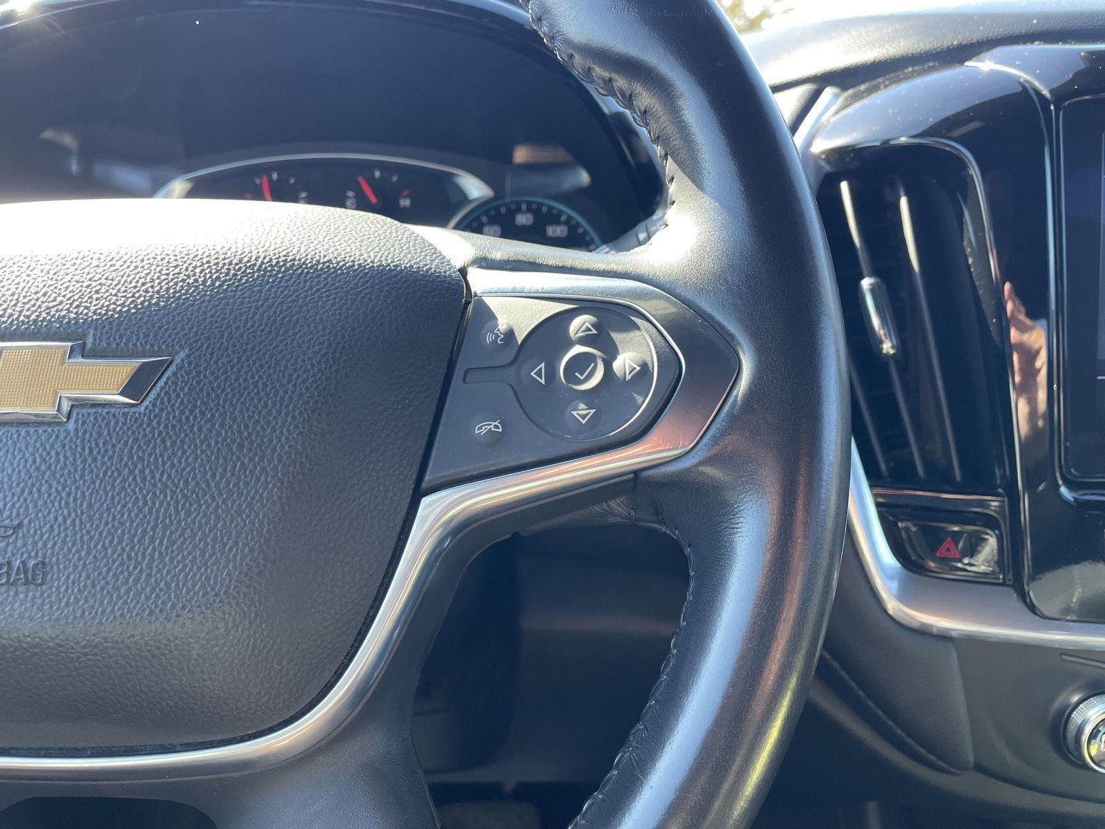 Vehicle photo 14