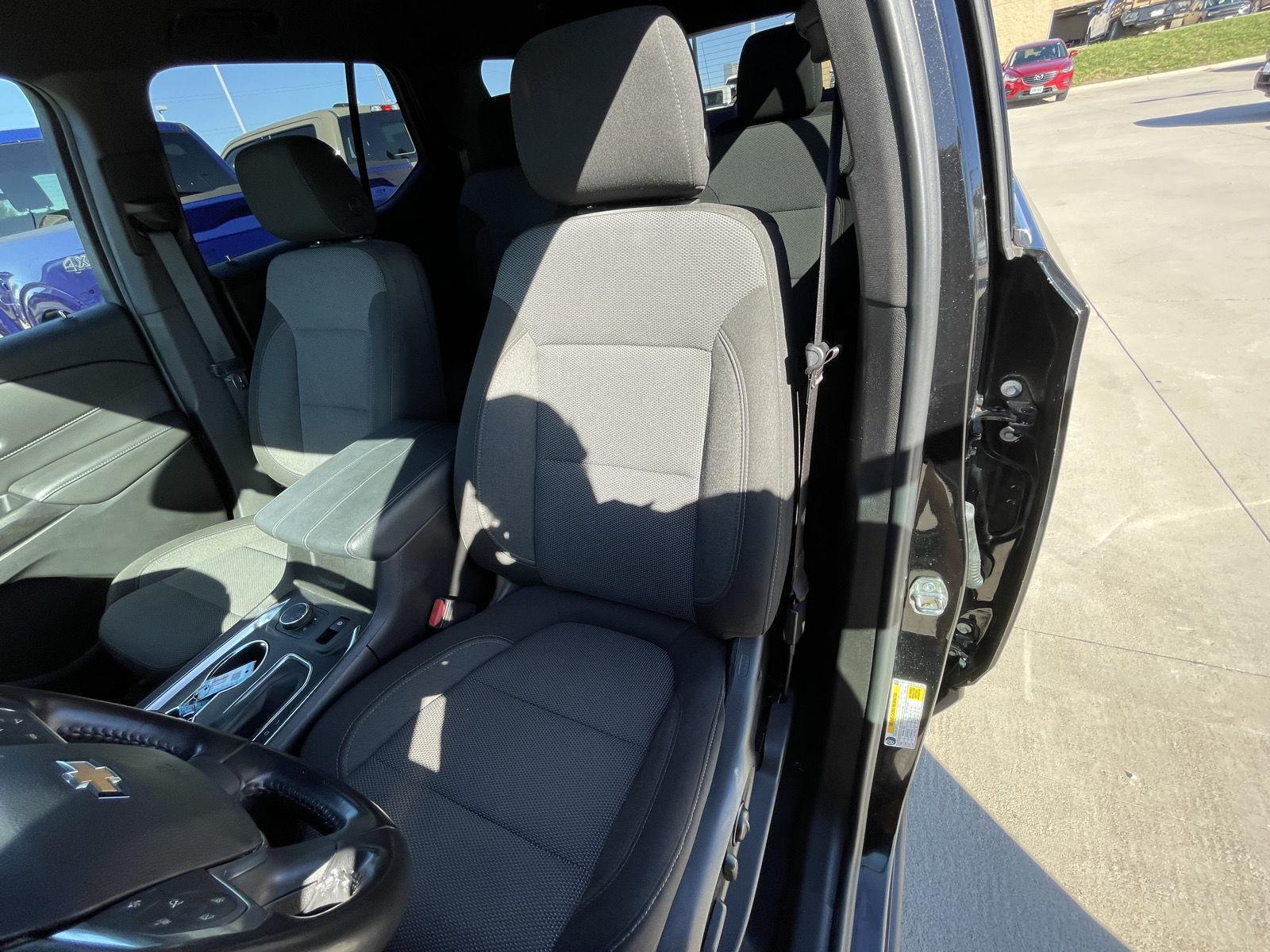 Vehicle photo 18