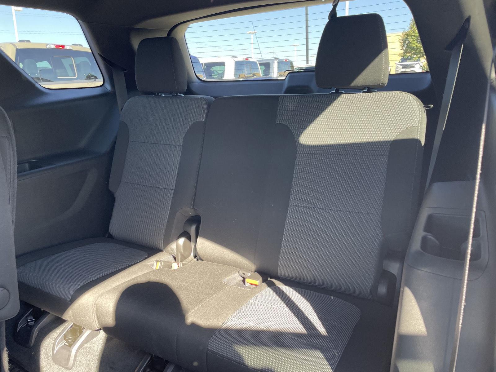 Vehicle photo 21