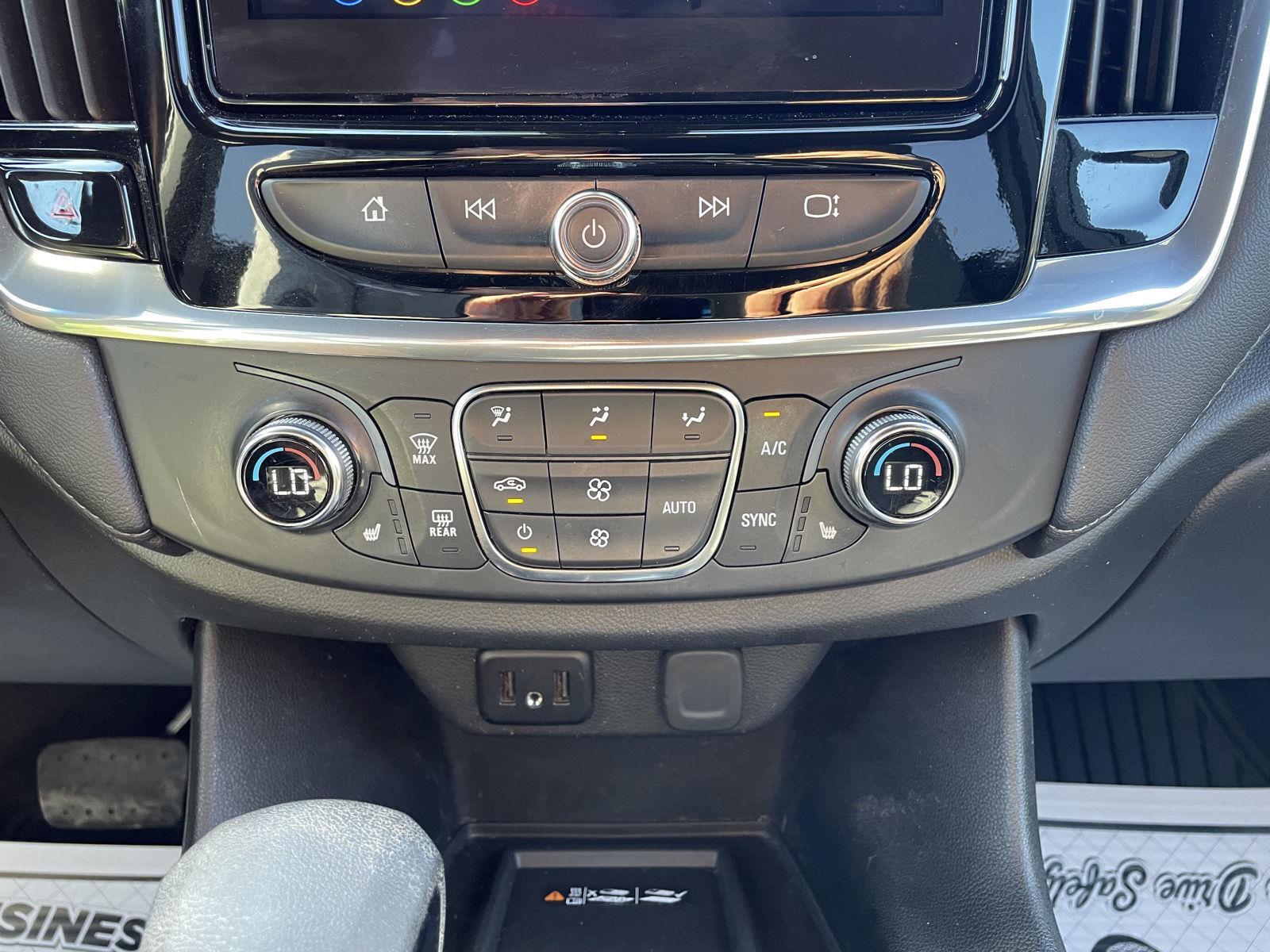 Vehicle photo 27