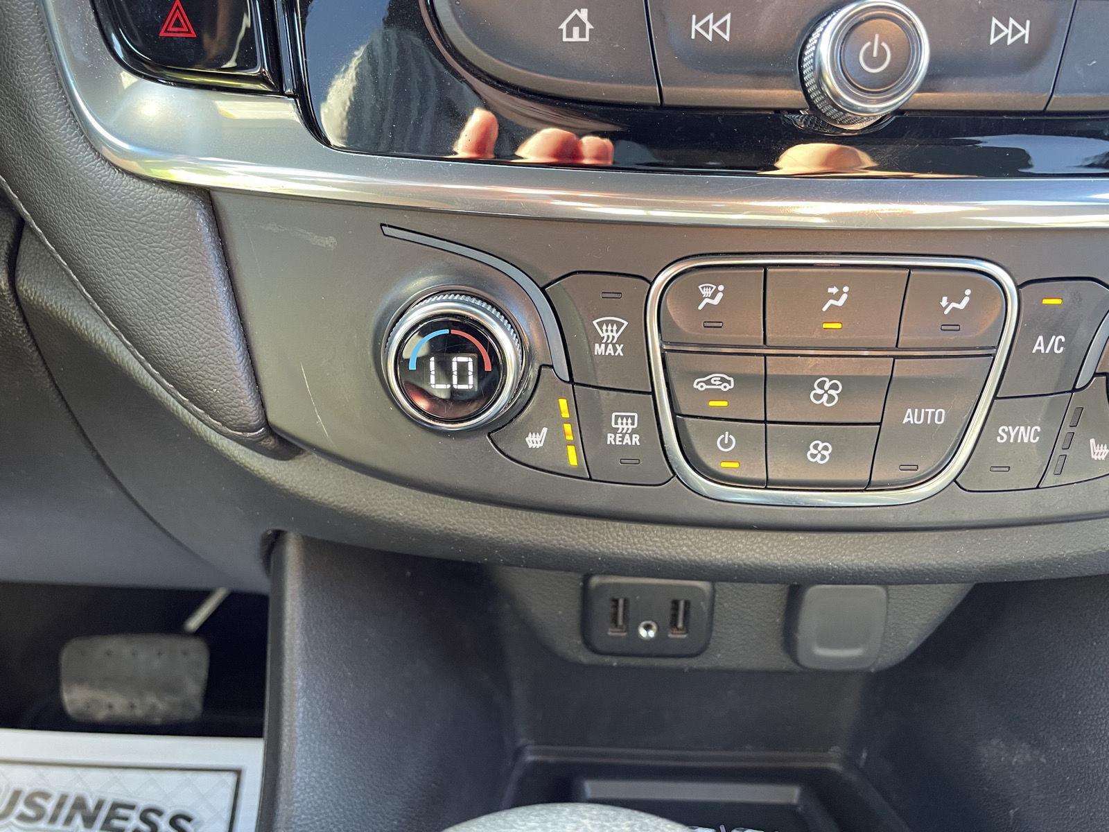 Vehicle photo 28