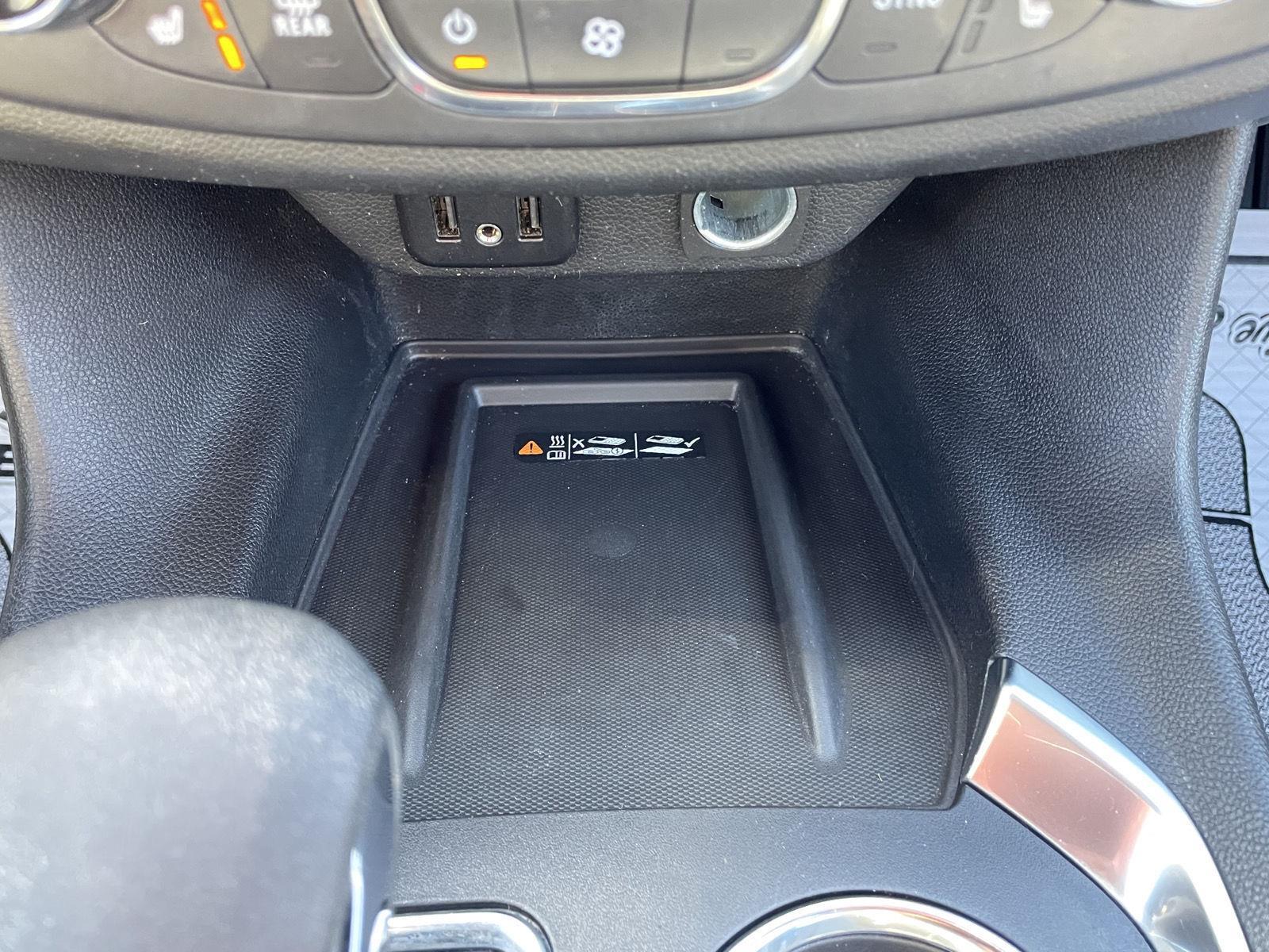 Vehicle photo 30