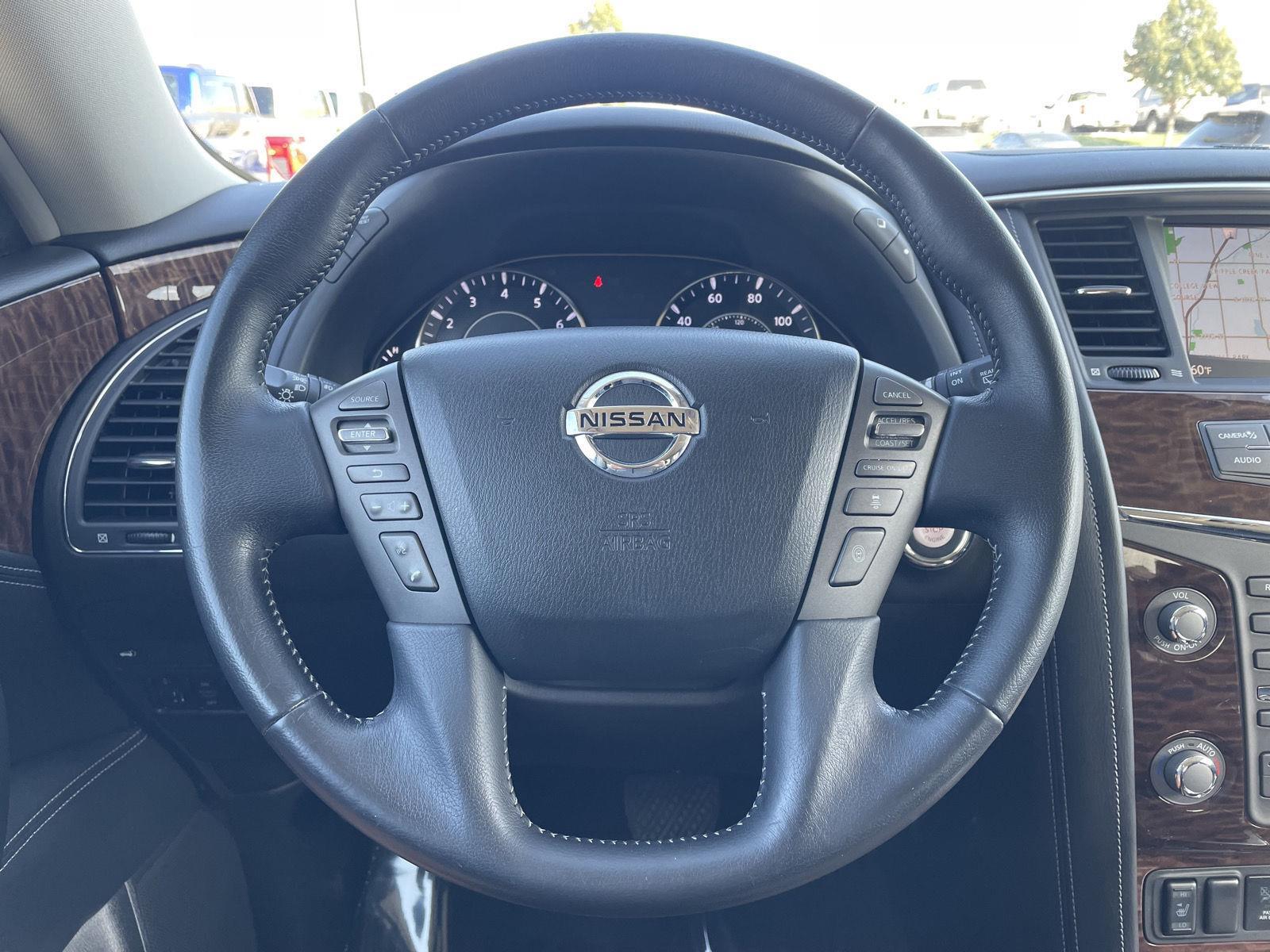 Vehicle photo 12