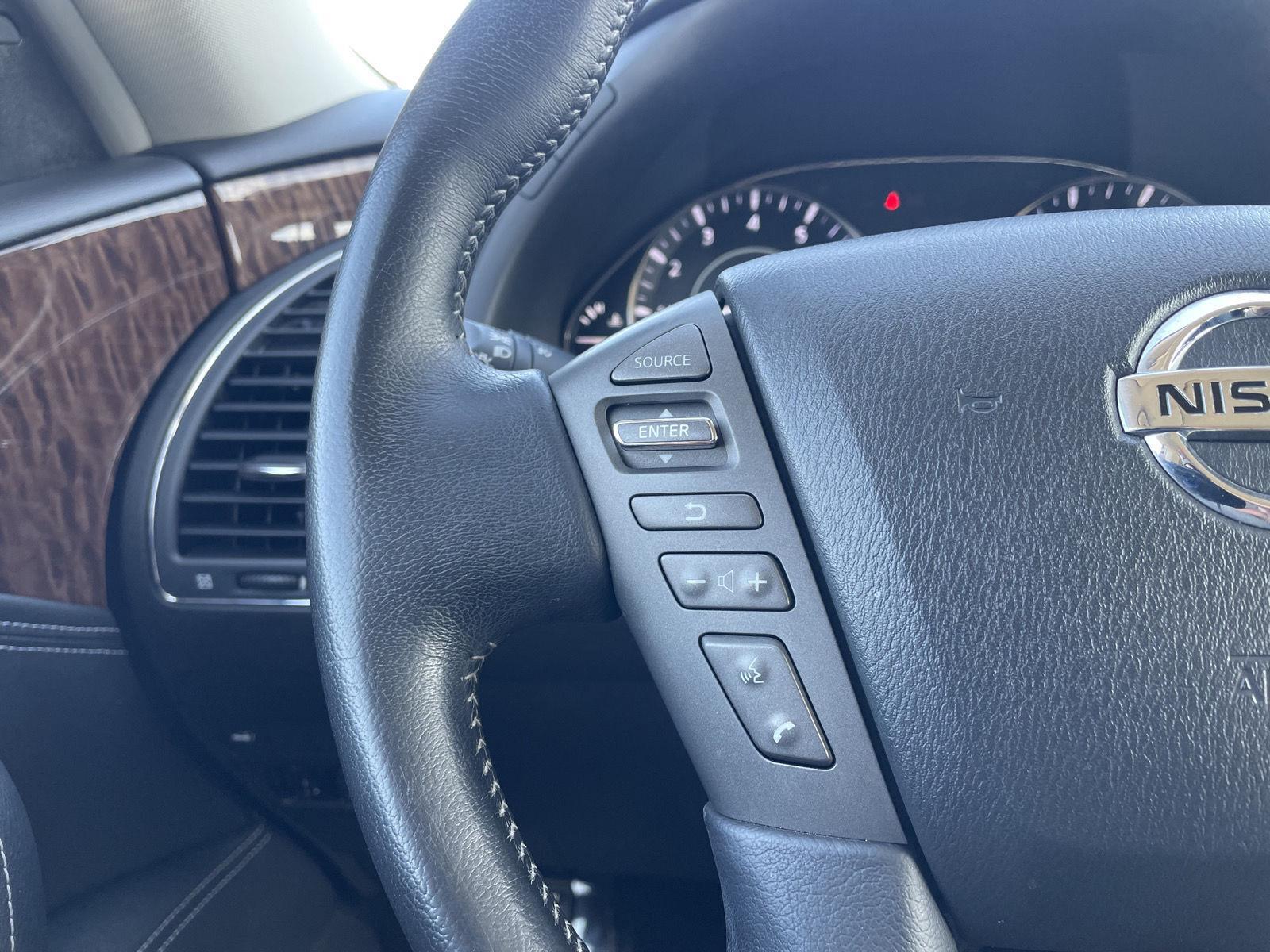 Vehicle photo 13