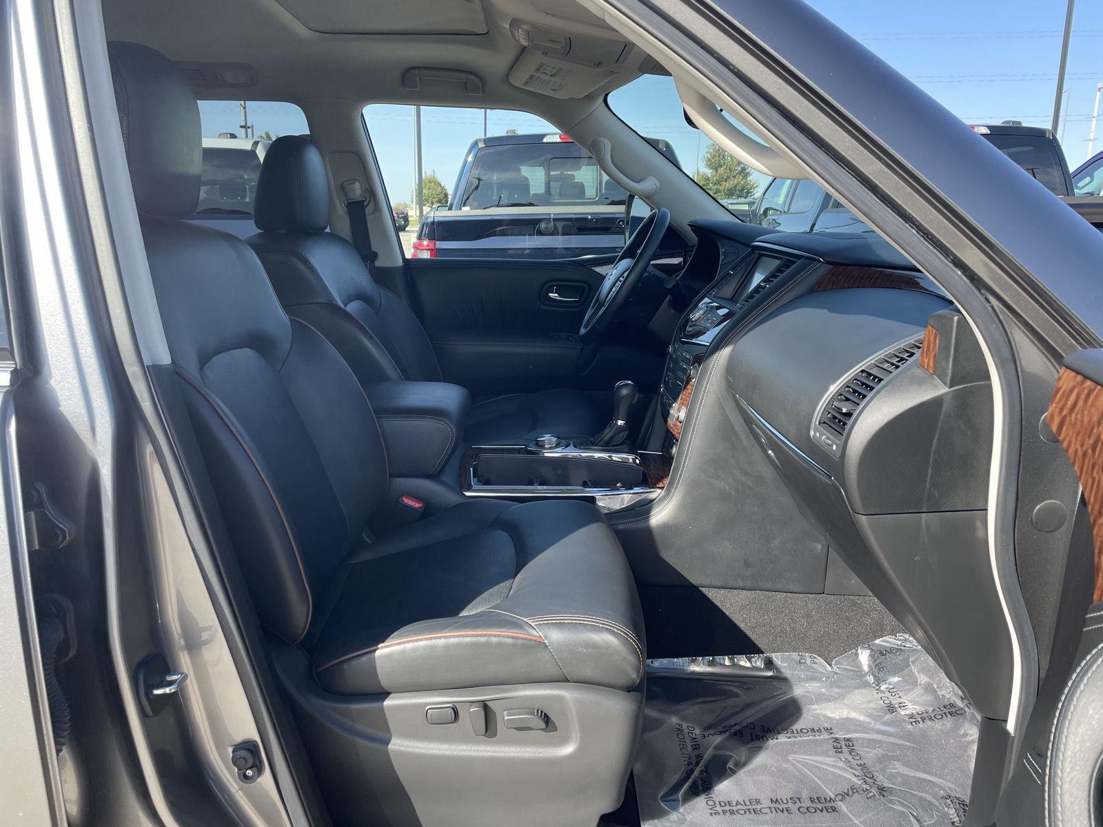 Vehicle photo 19