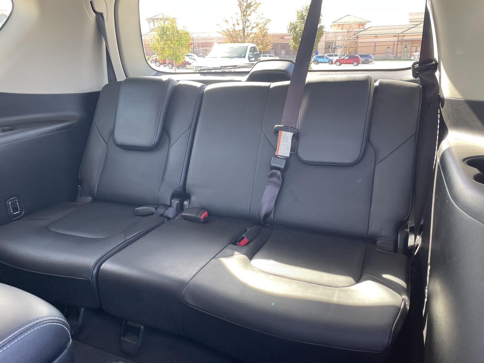 Vehicle photo 21