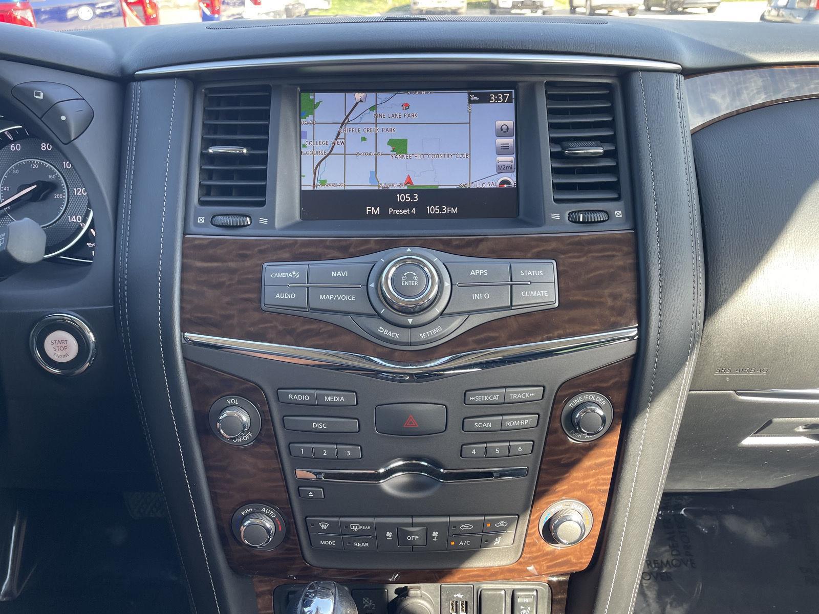 Vehicle photo 23