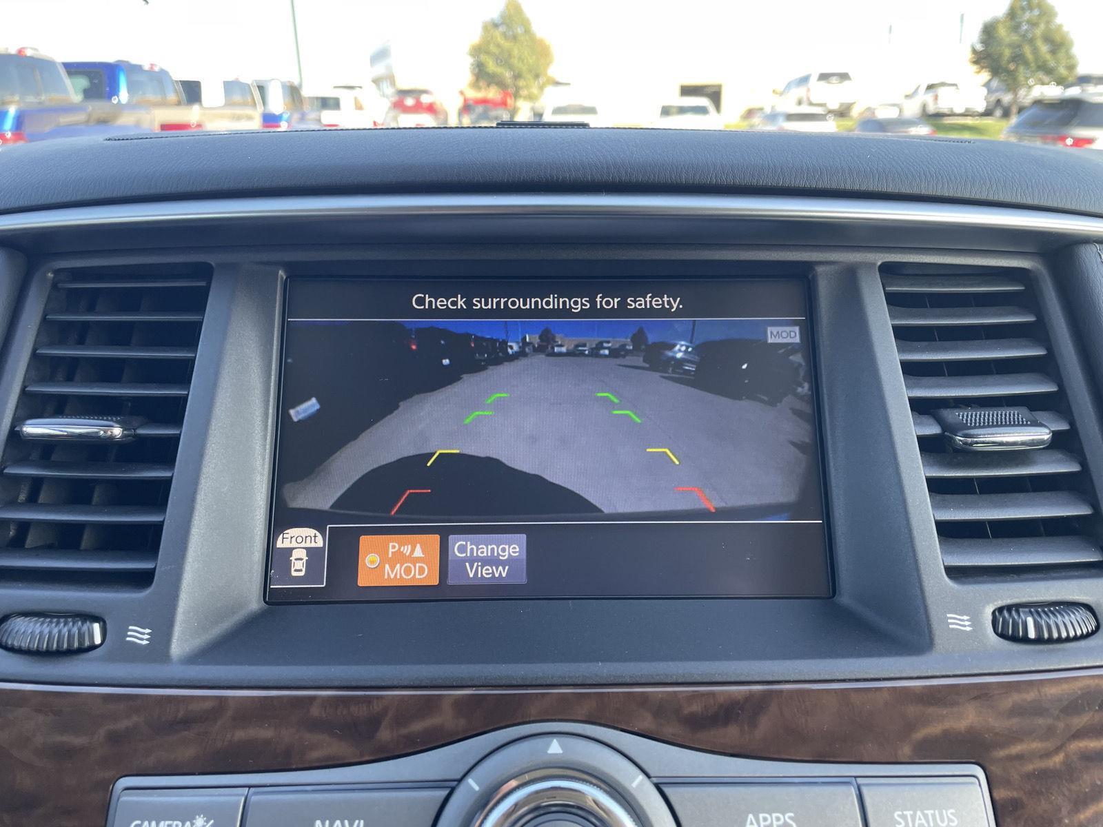 Vehicle photo 25