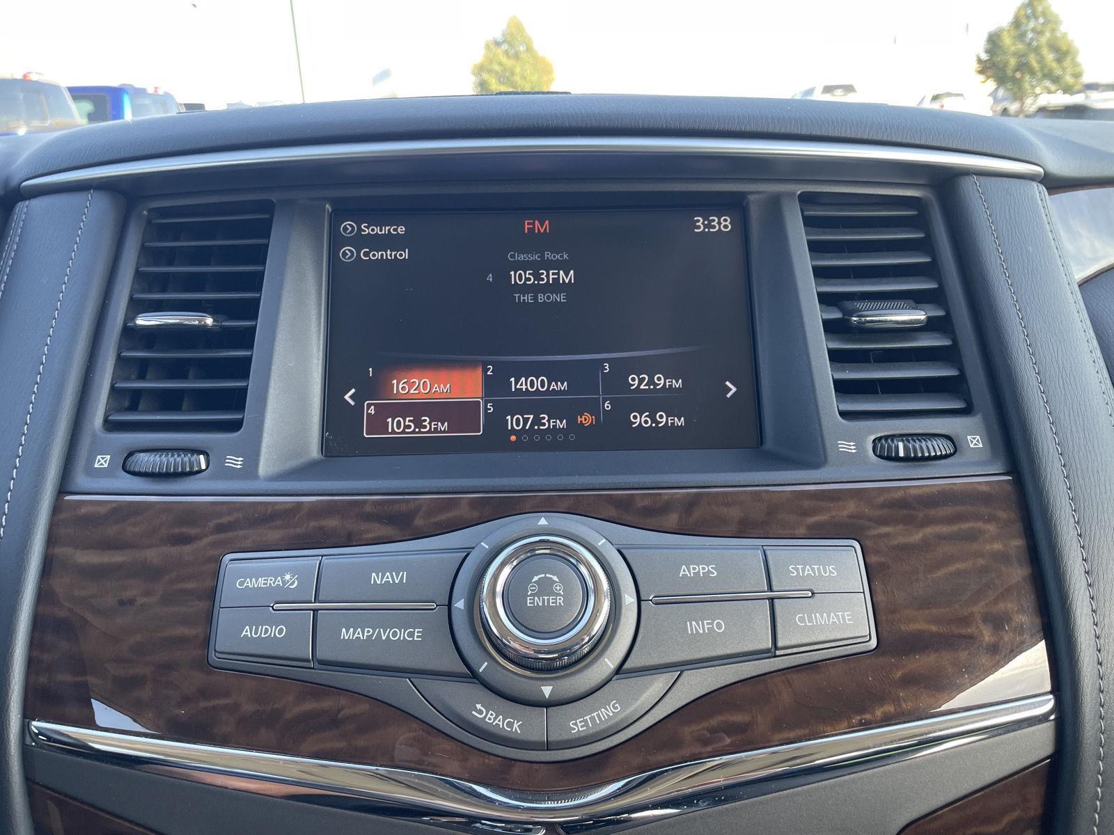 Vehicle photo 28