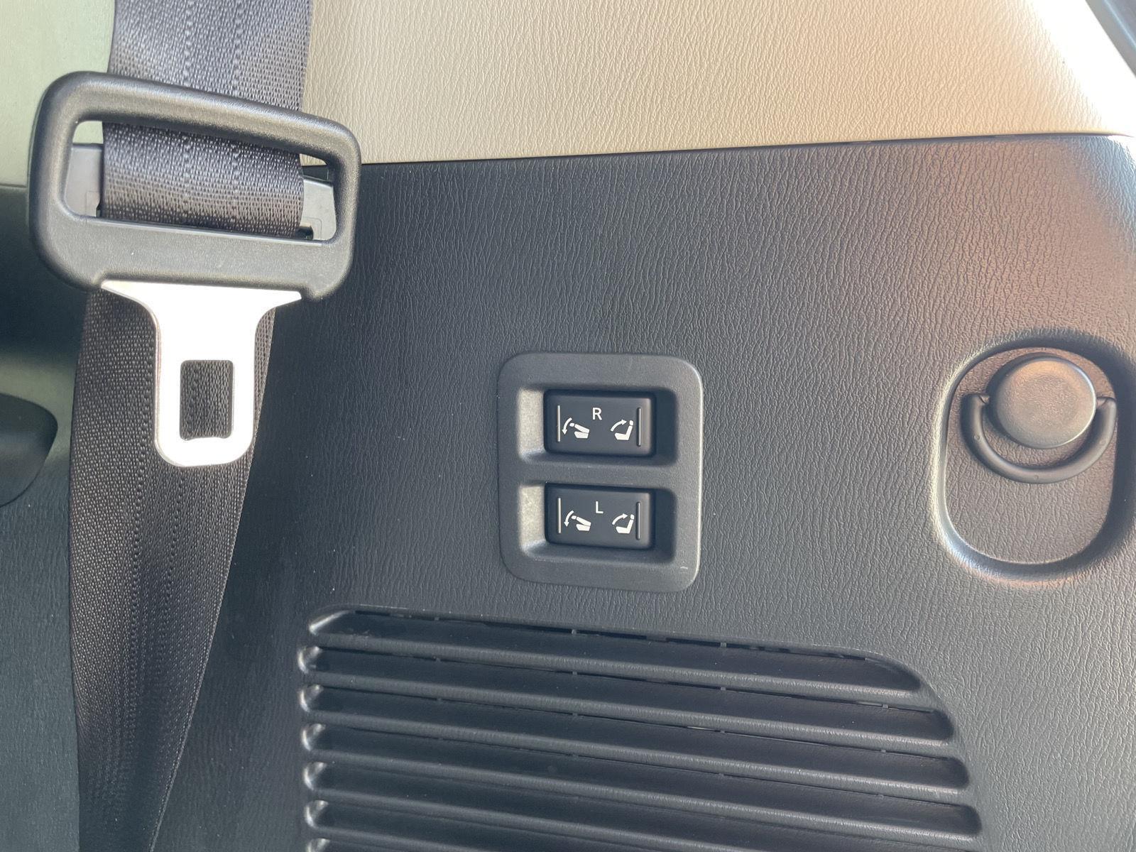 Vehicle photo 36