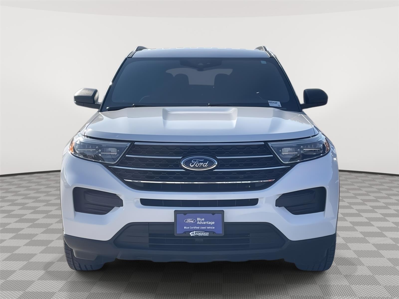 Vehicle photo 4