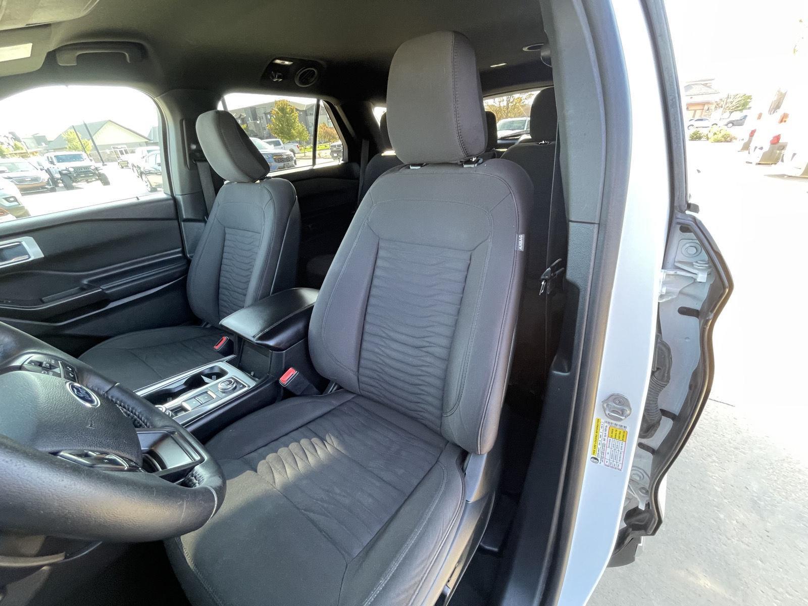 Vehicle photo 18
