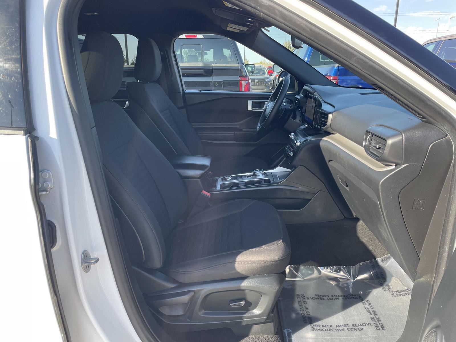 Vehicle photo 19