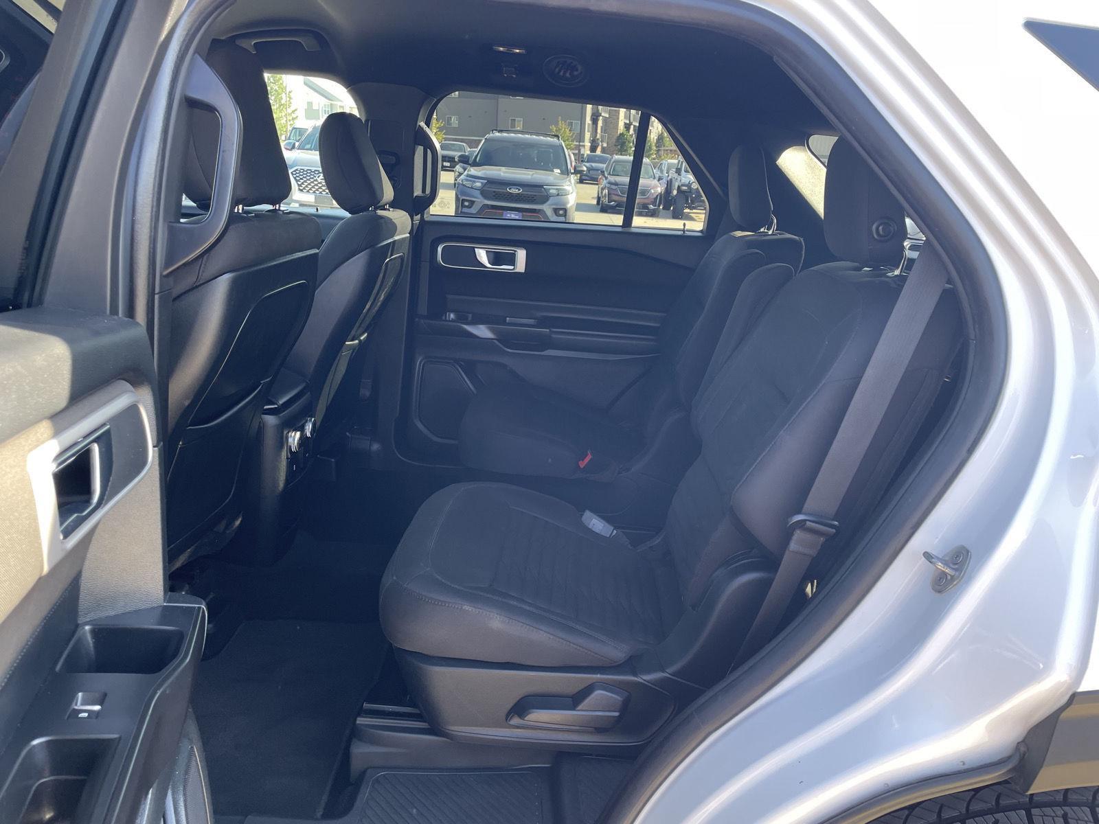Vehicle photo 20