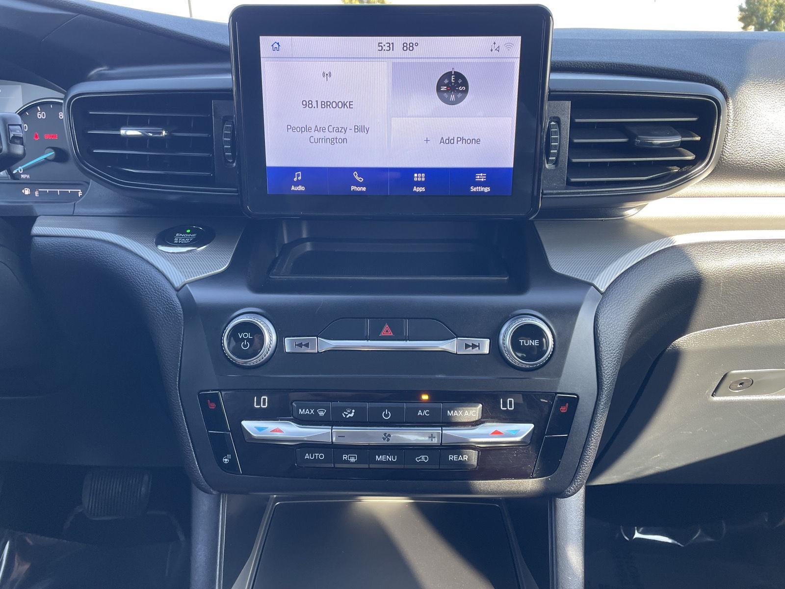 Vehicle photo 24