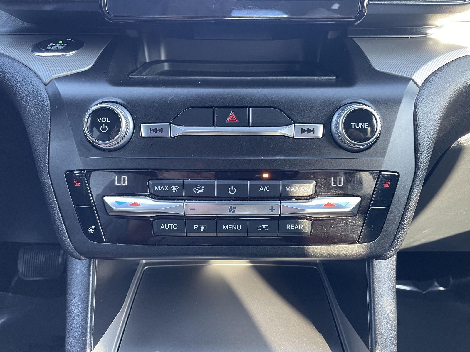 Vehicle photo 27