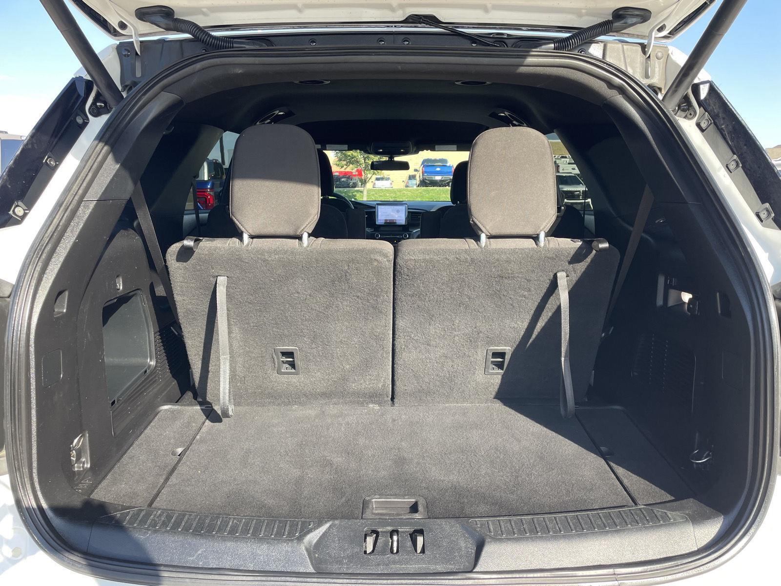 Vehicle photo 36