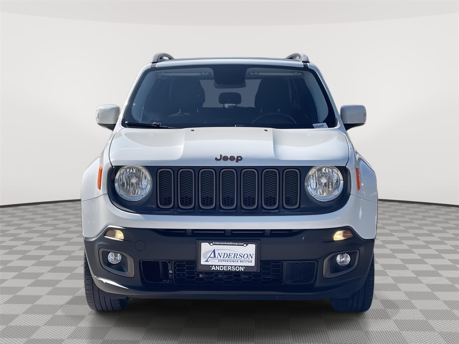 Vehicle photo 4