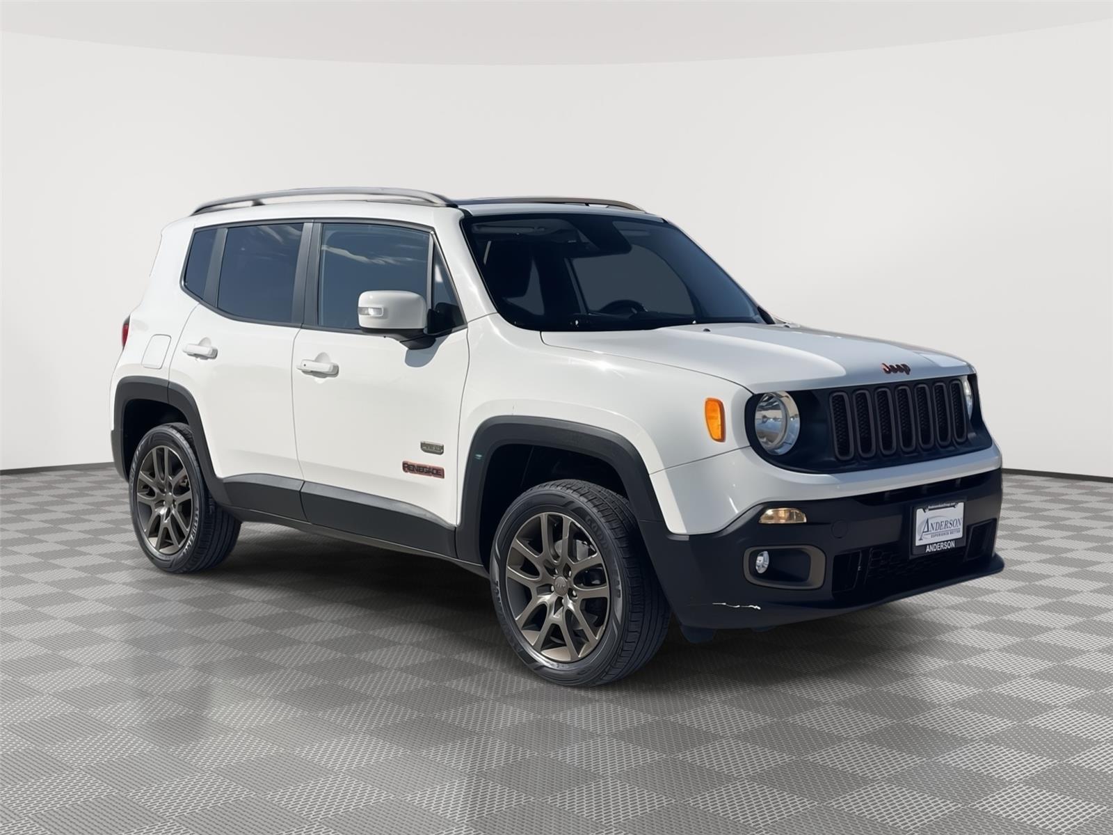 Vehicle photo 5