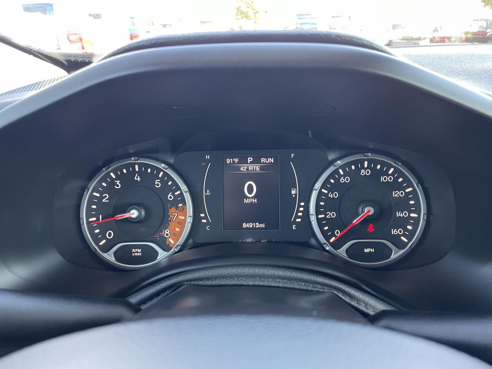 Vehicle photo 15