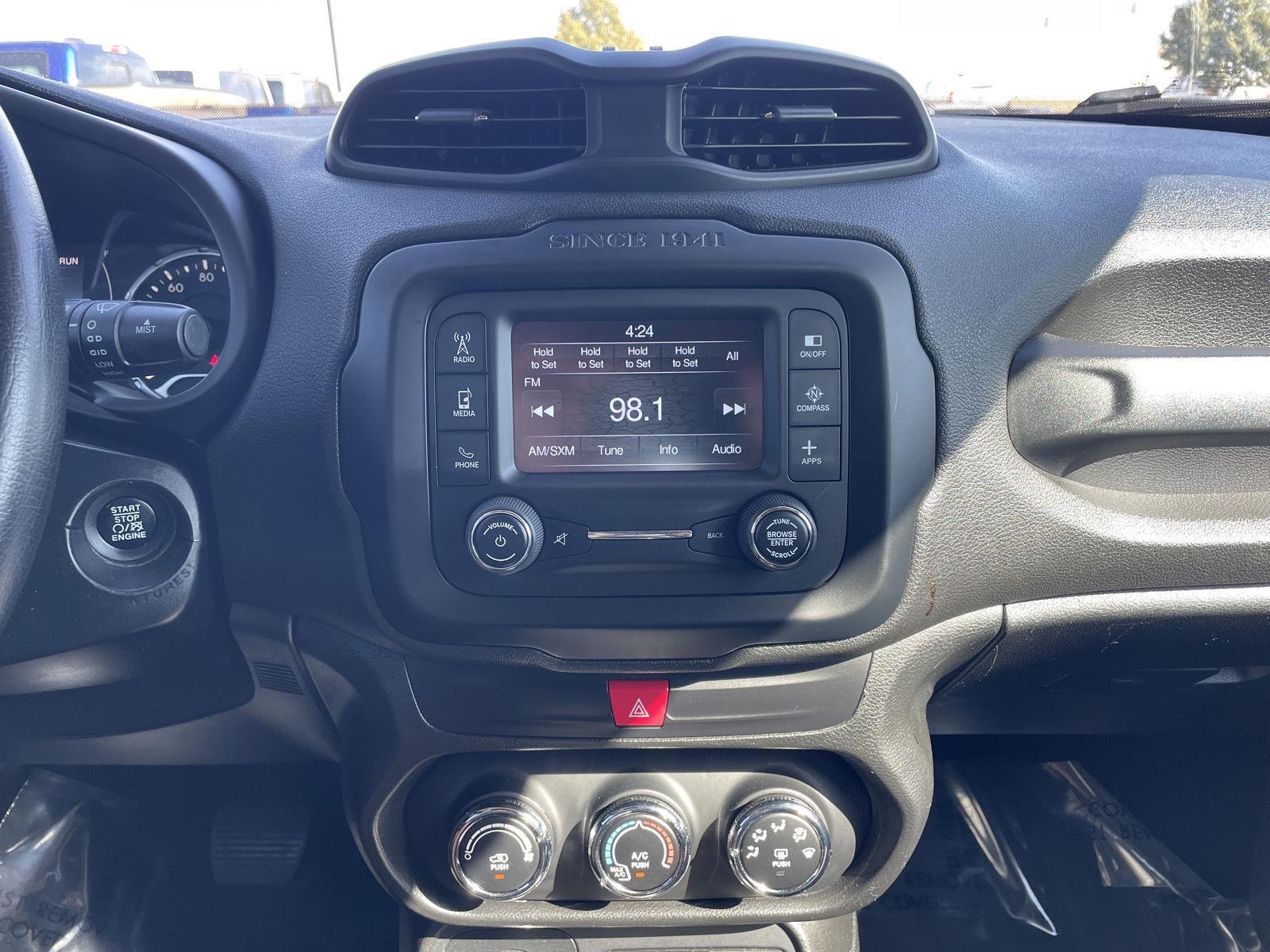 Vehicle photo 22