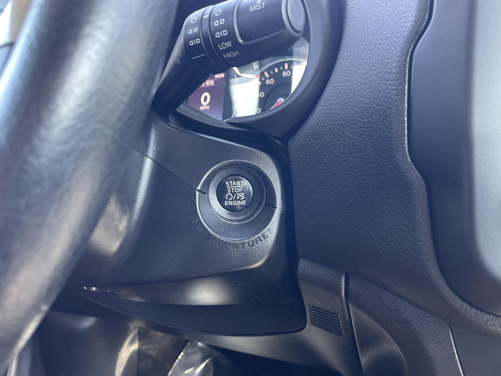 Vehicle photo 24