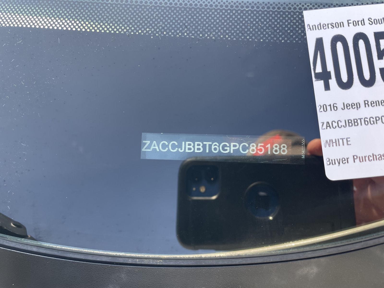 Vehicle photo 32