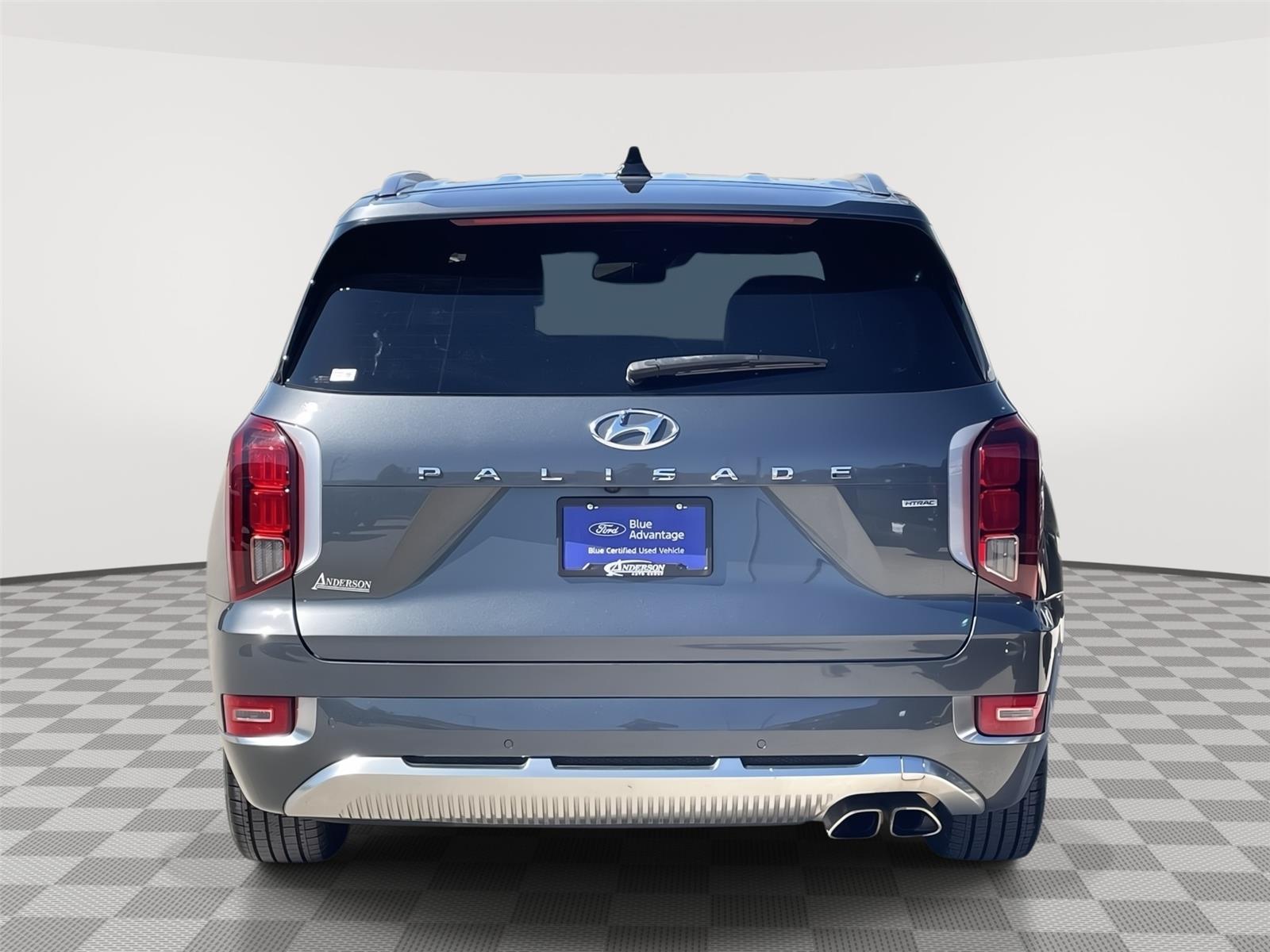Vehicle photo 8