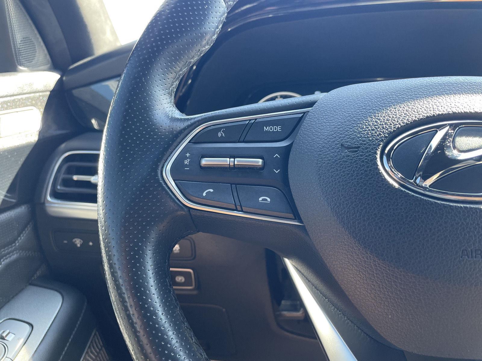 Vehicle photo 13