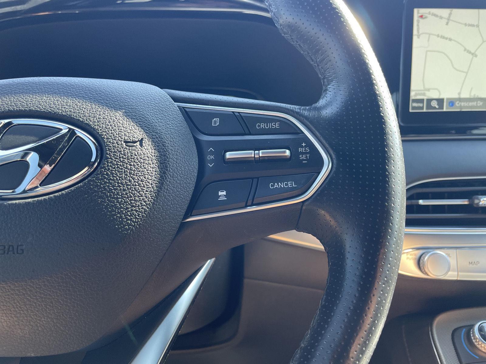 Vehicle photo 14