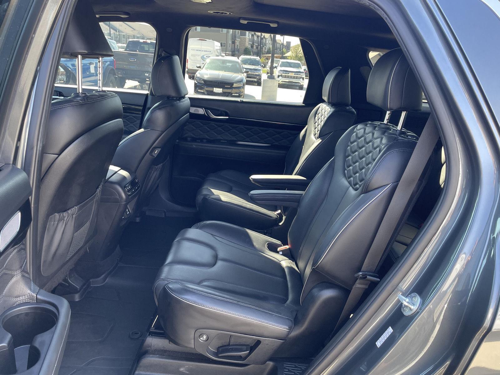 Vehicle photo 20