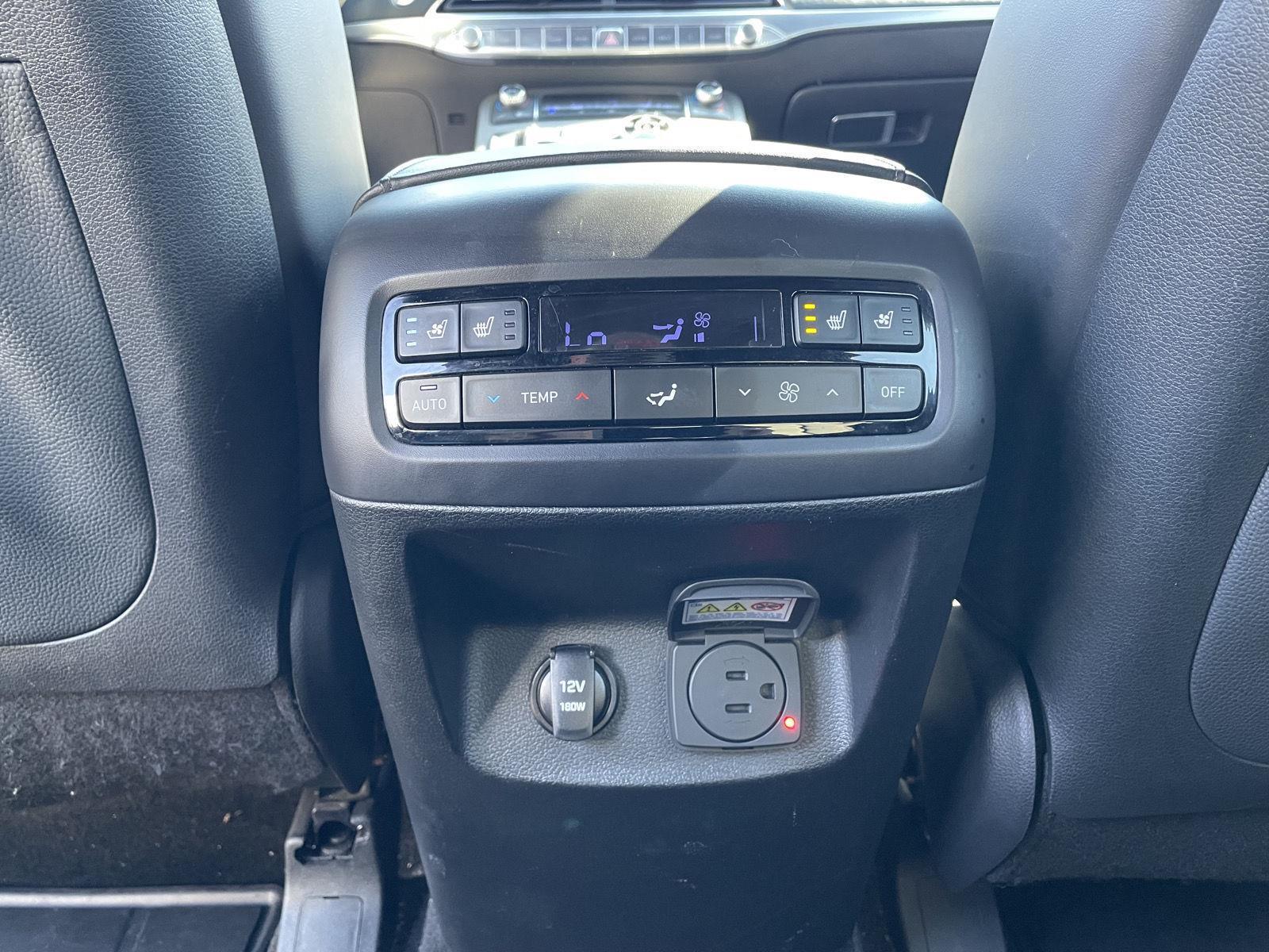 Vehicle photo 21