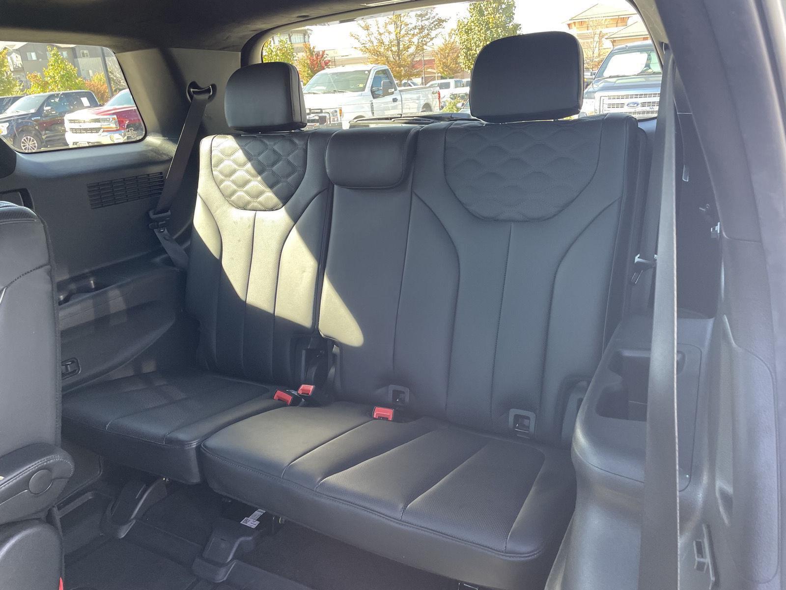 Vehicle photo 22