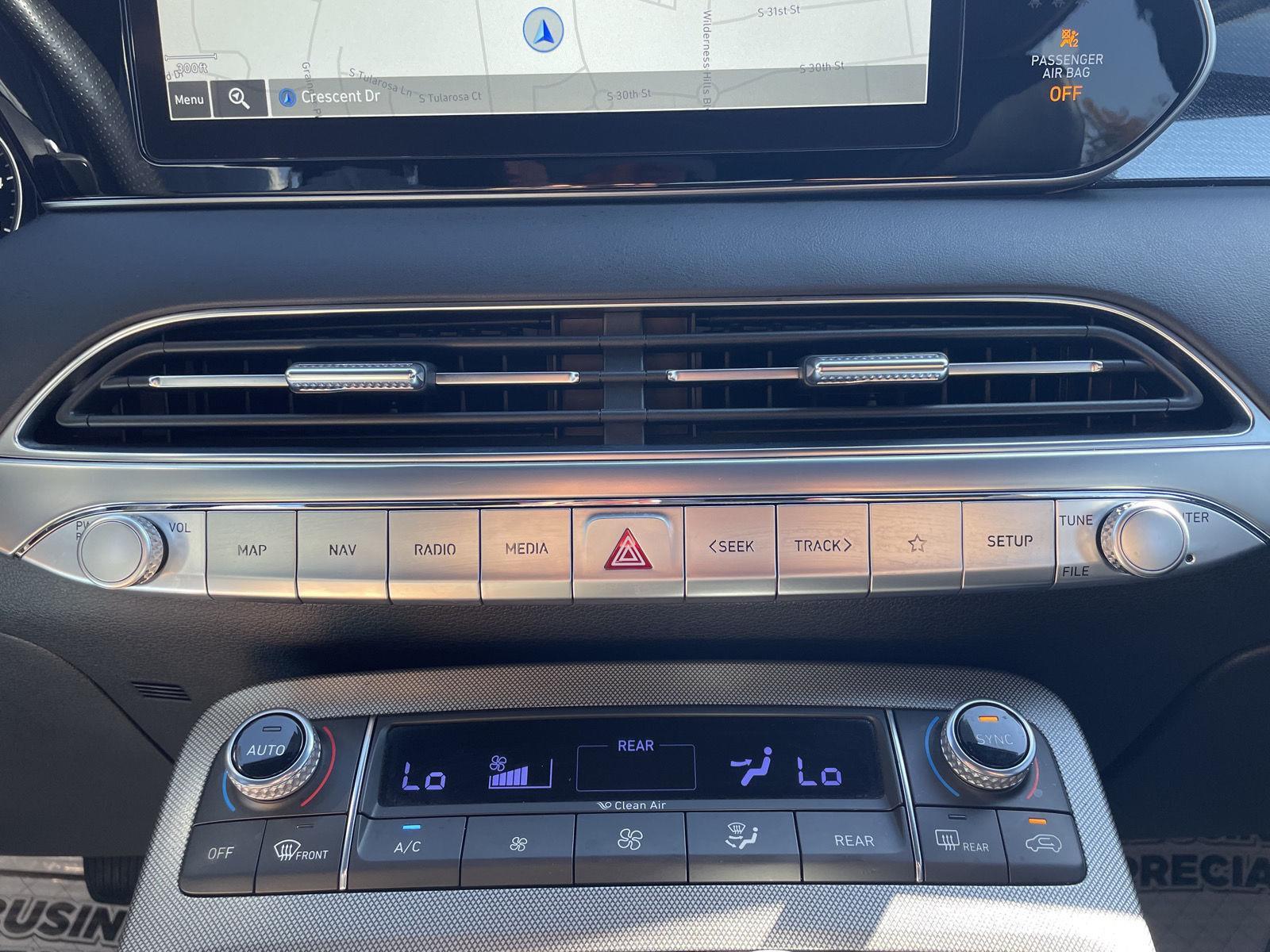 Vehicle photo 29