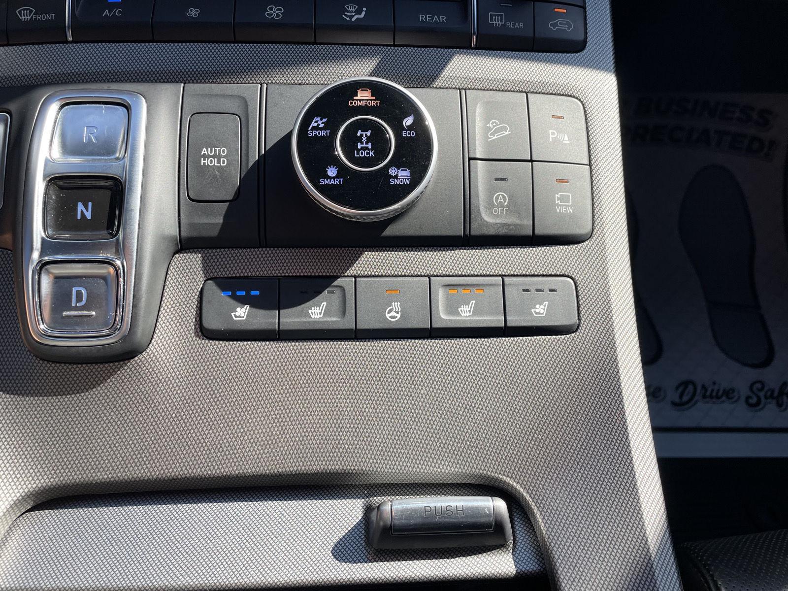 Vehicle photo 31