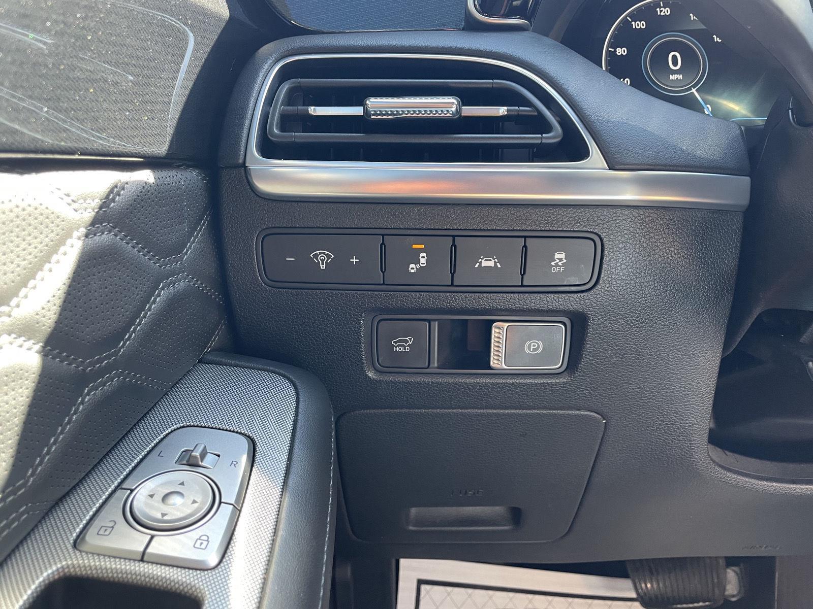 Vehicle photo 34